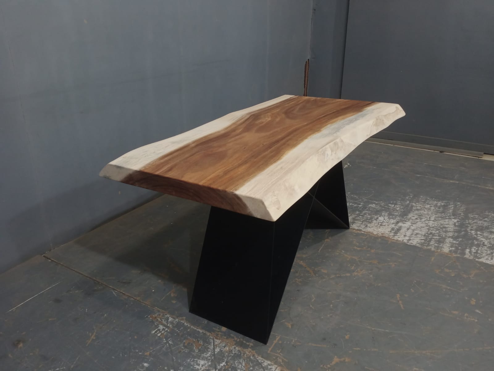 Live Edge Tables