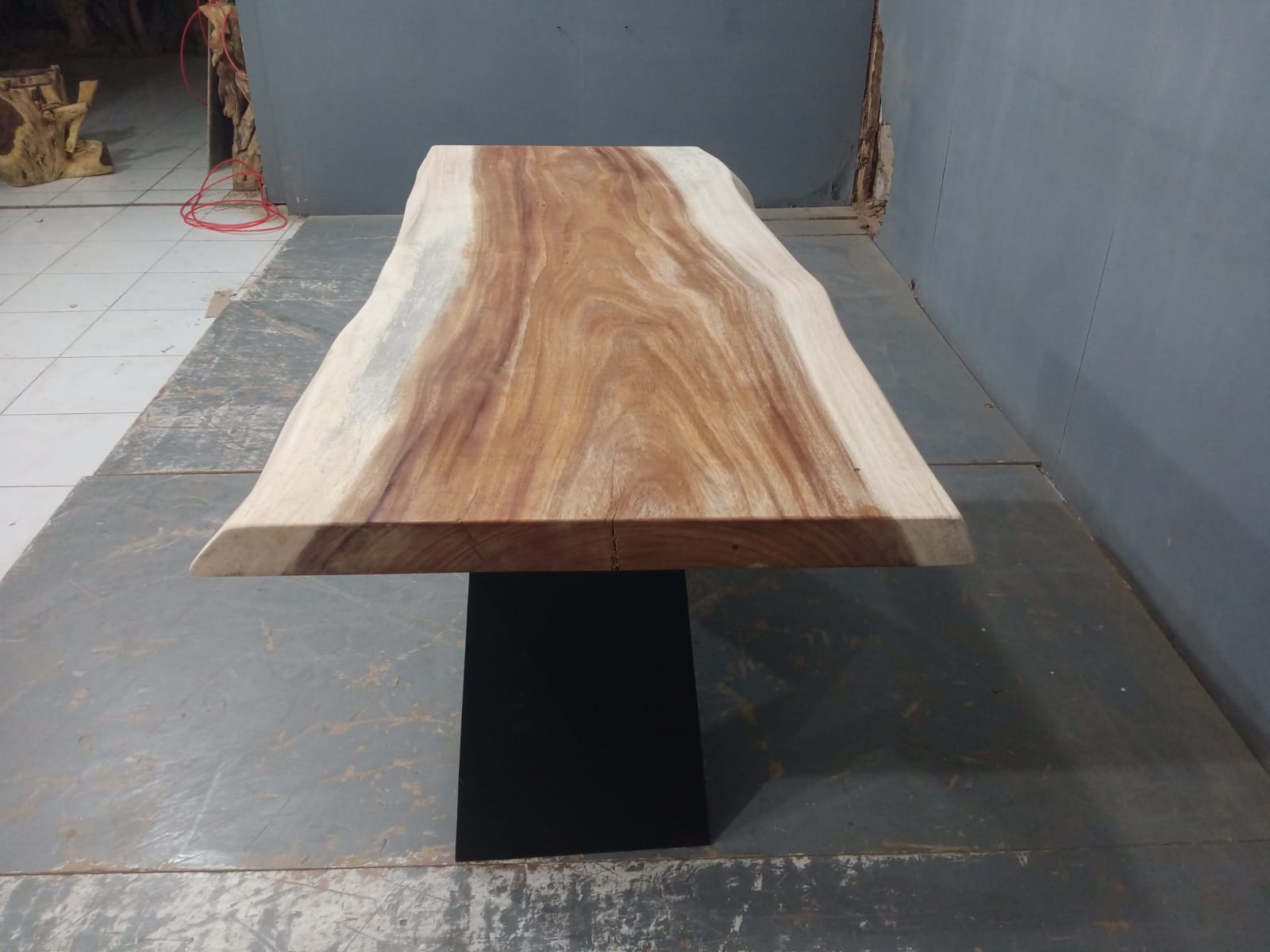 Live Edge Tables