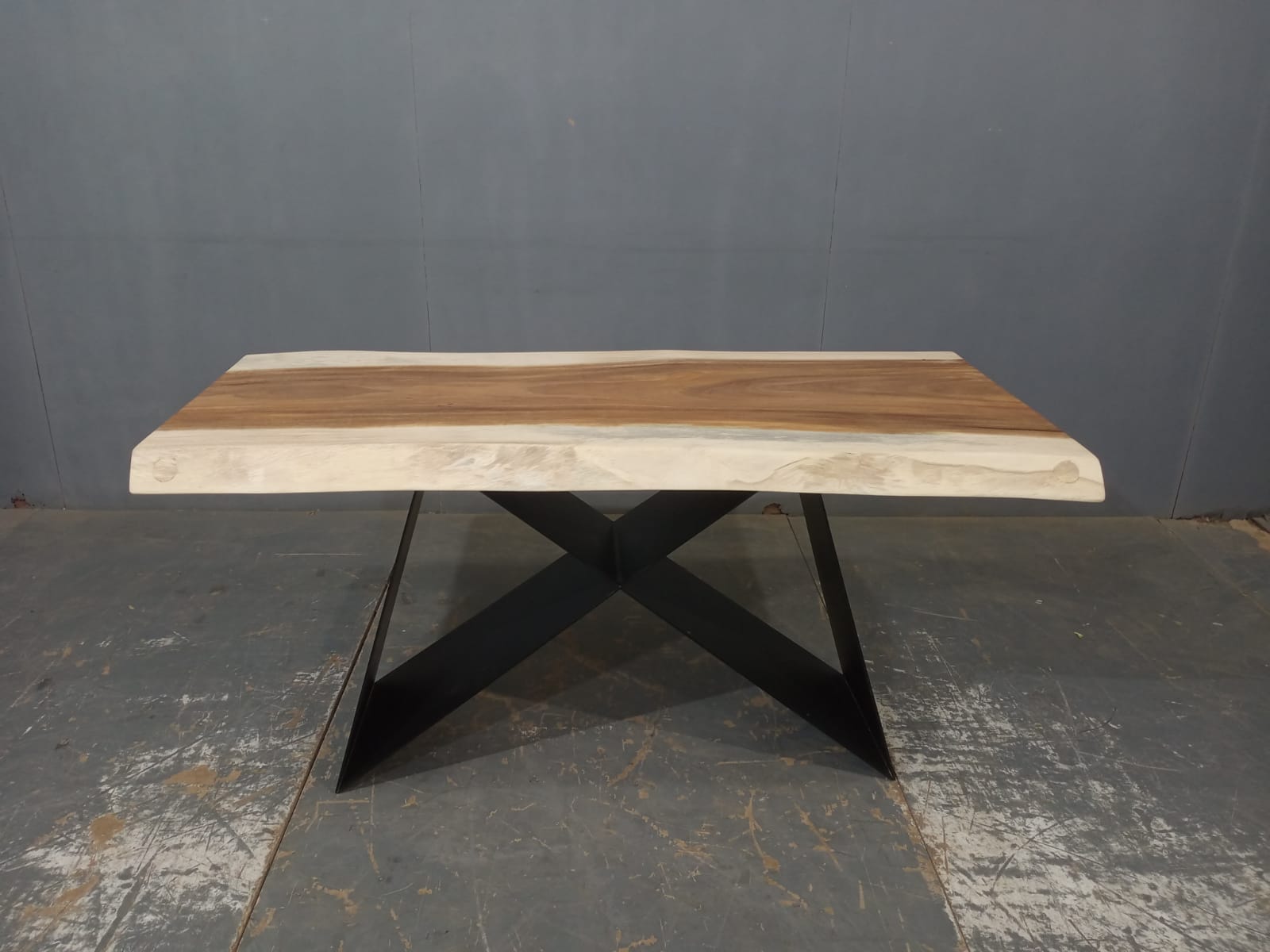 LIVE EDGE TABLES