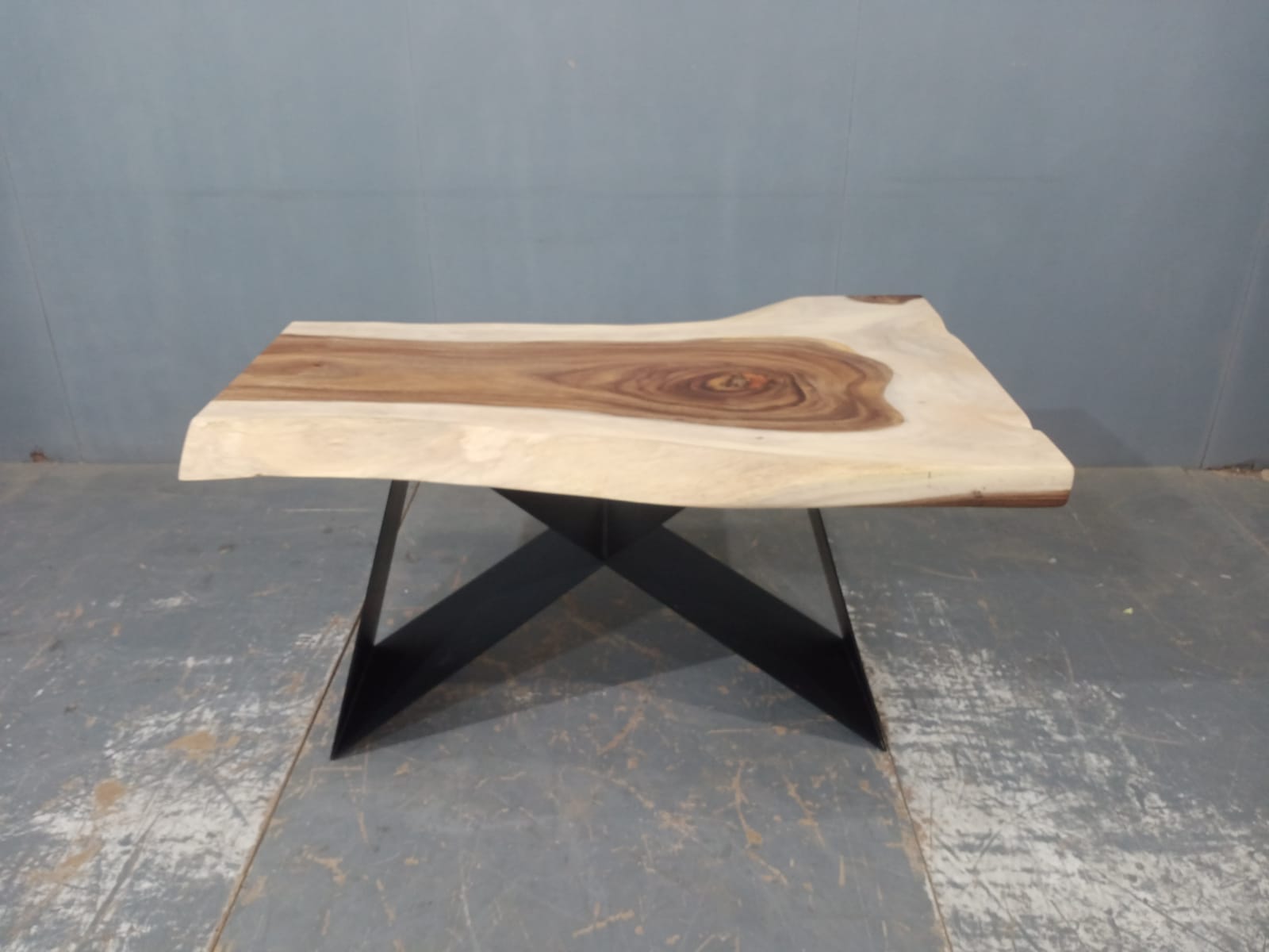 LIVE EDGE TABLES