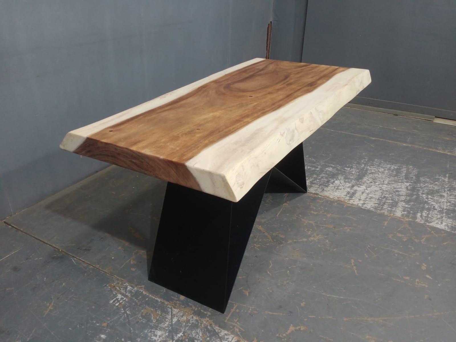 Live Edge Tables