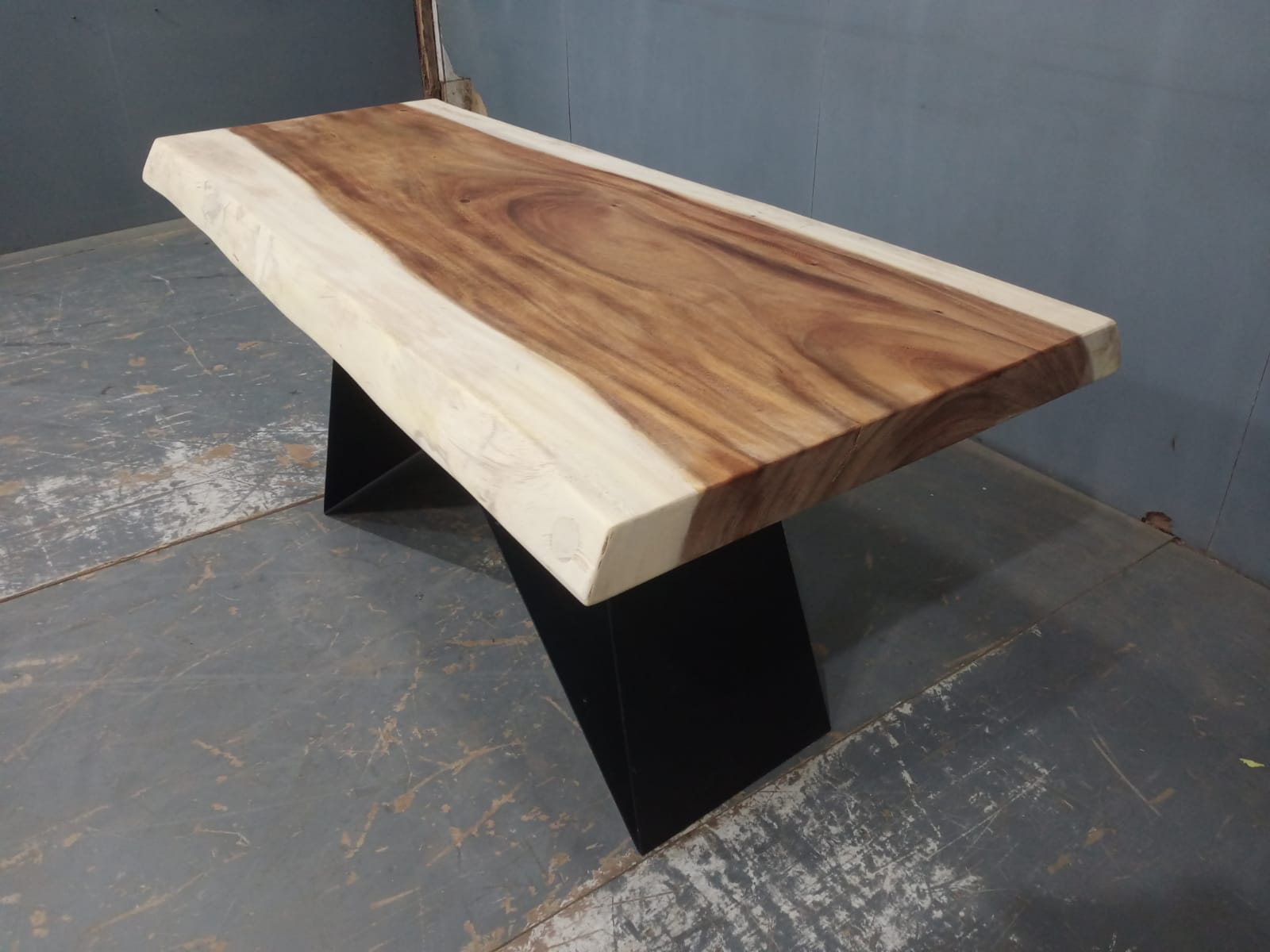 Live Edge Tables