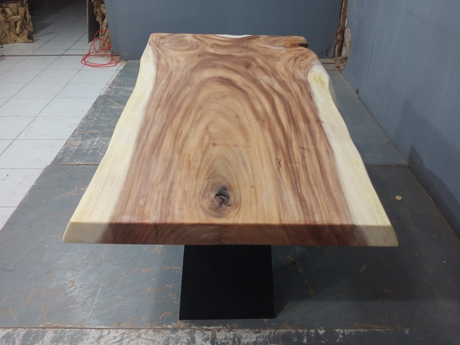 Live Edge Tables