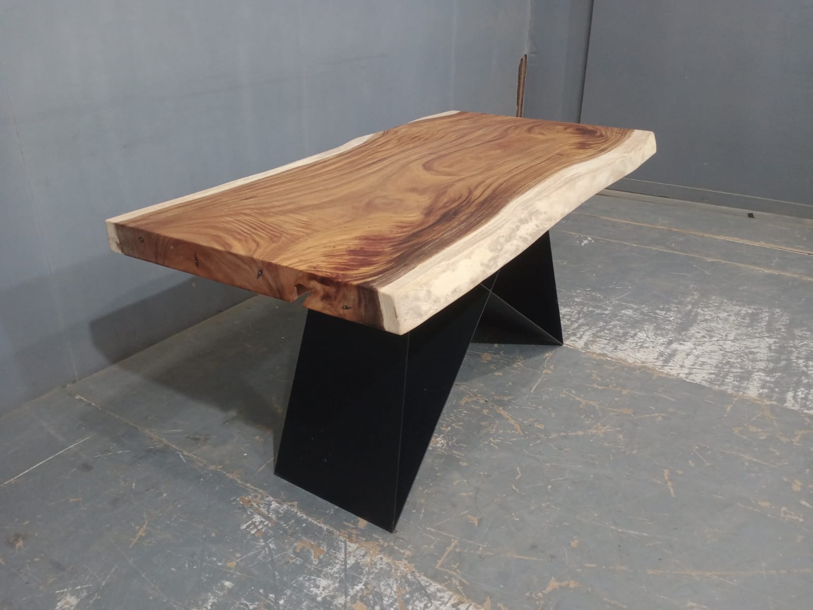 Live Edge Tables
