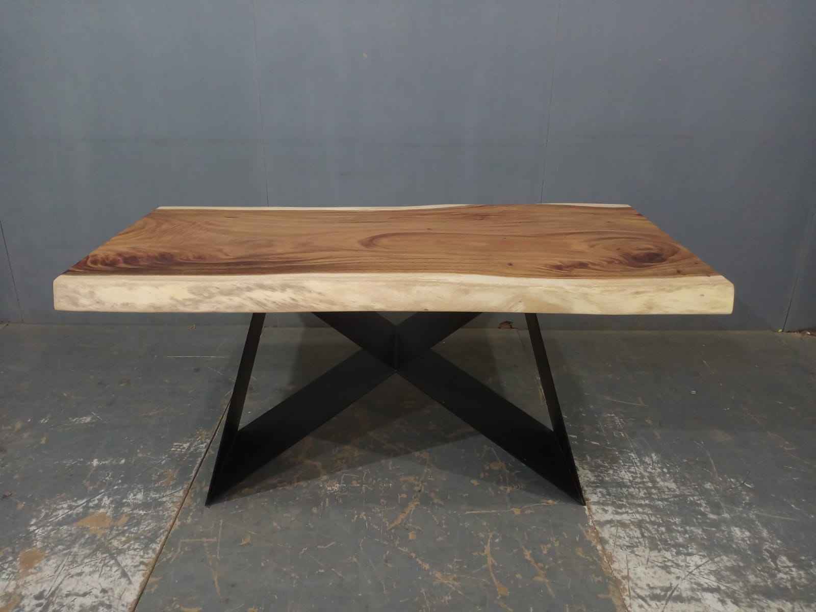 LIVE EDGE TABLES