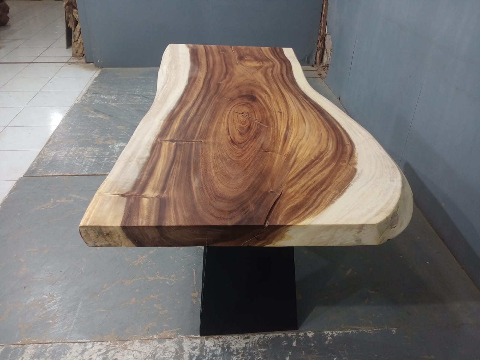Live Edge Tables