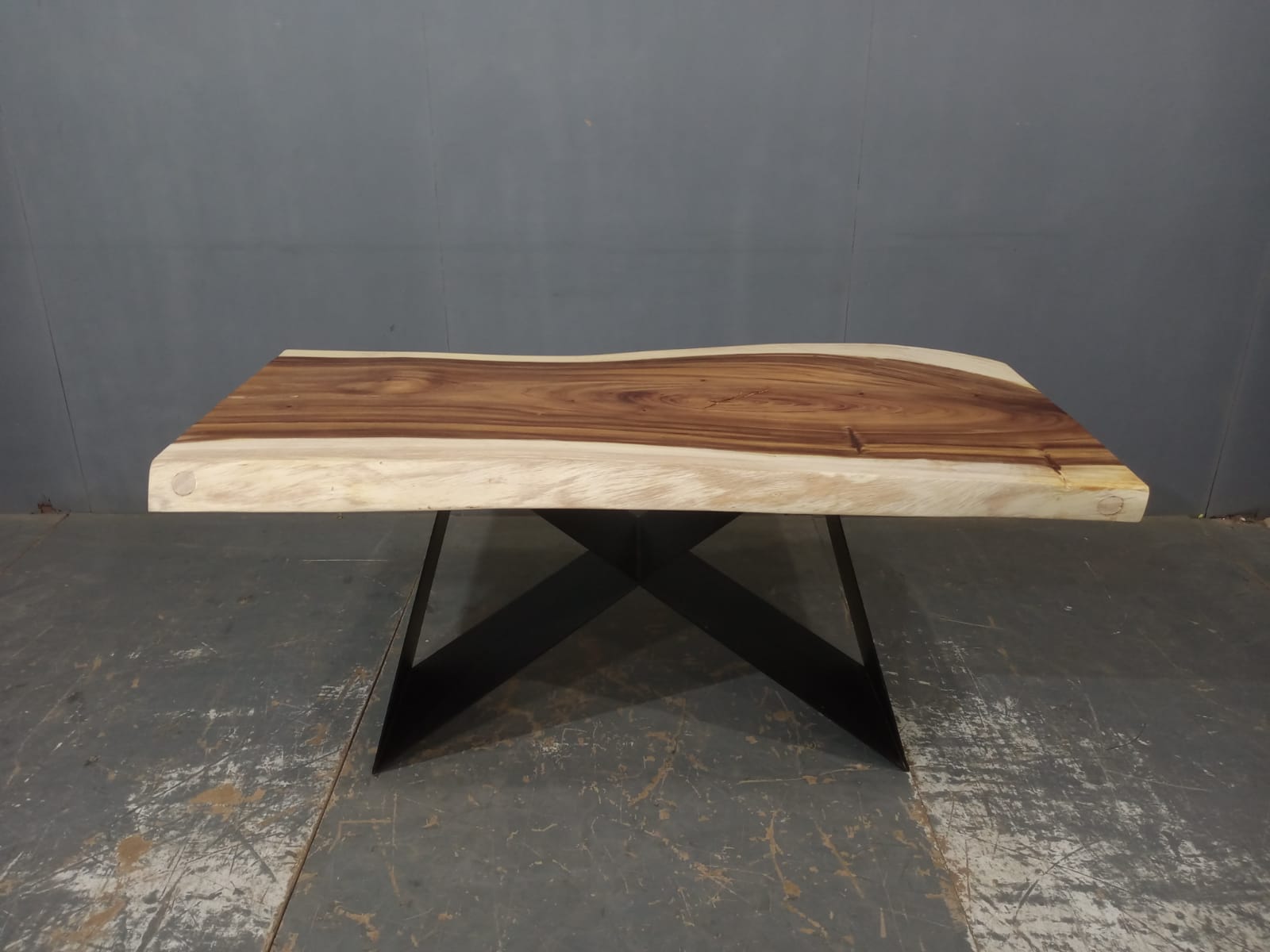 LIVE EDGE TABLES
