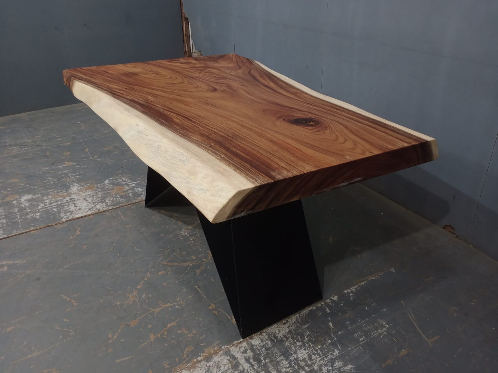 Live Edge Tables