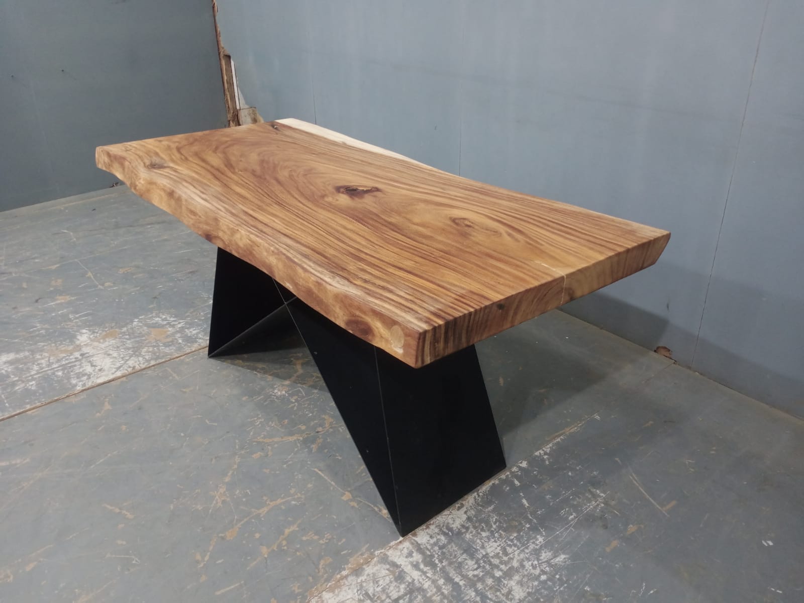 Live Edge Tables