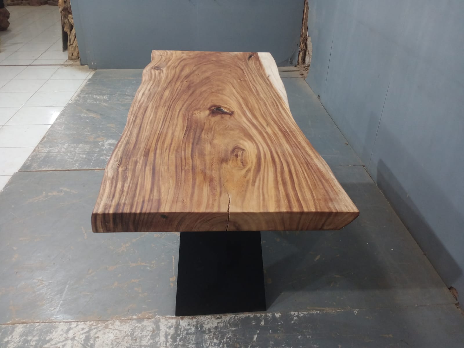 Live Edge Tables