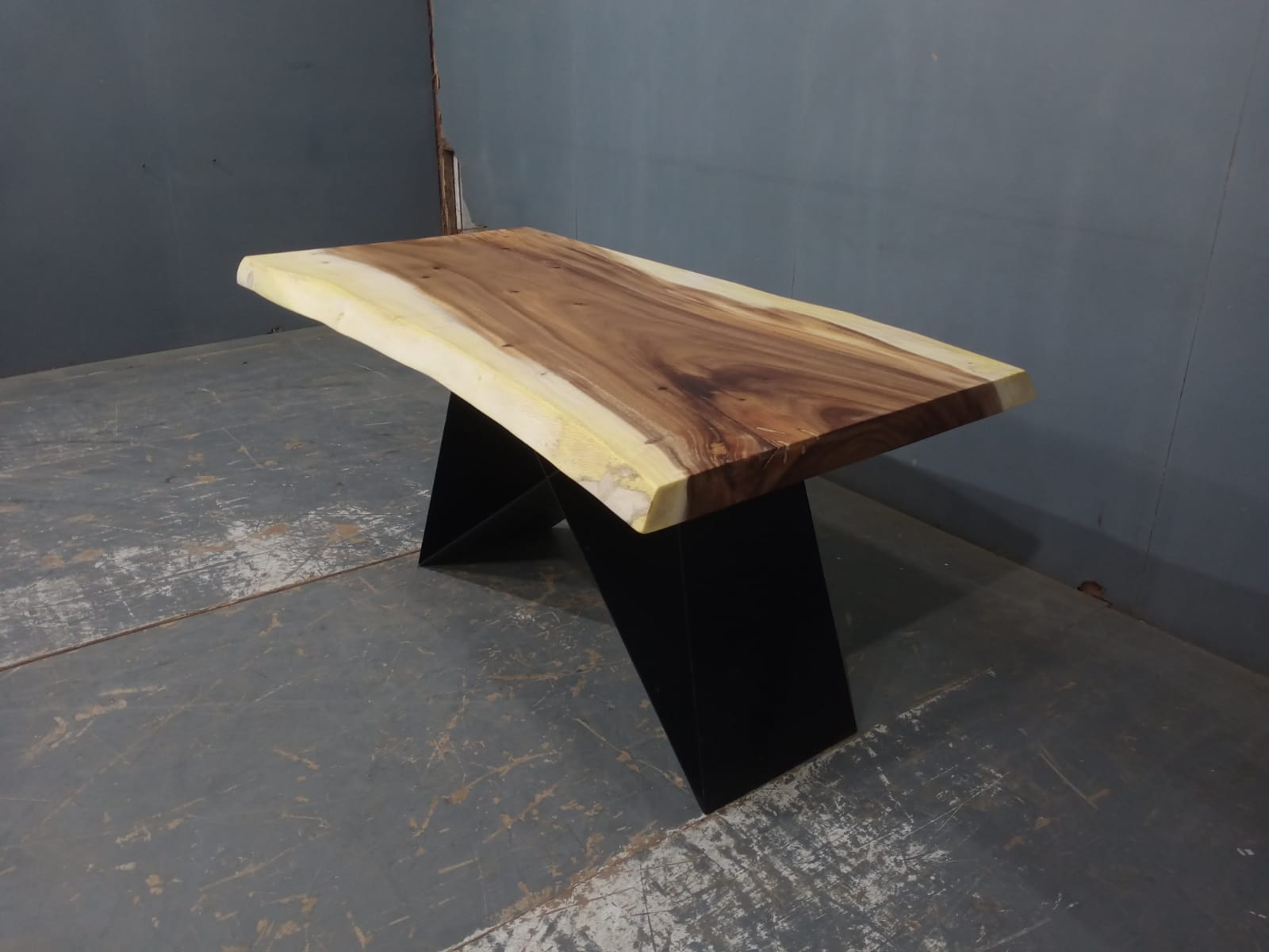 Live Edge Tables