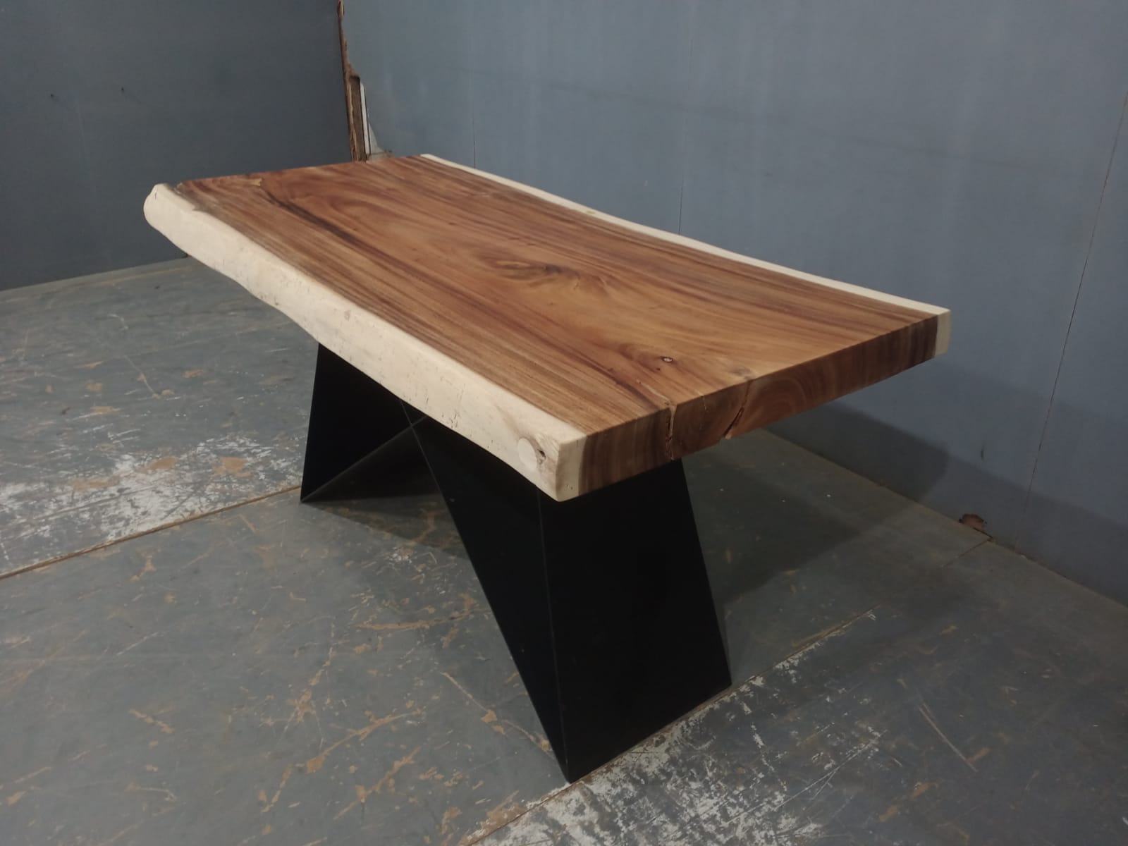 Live Edge Tables