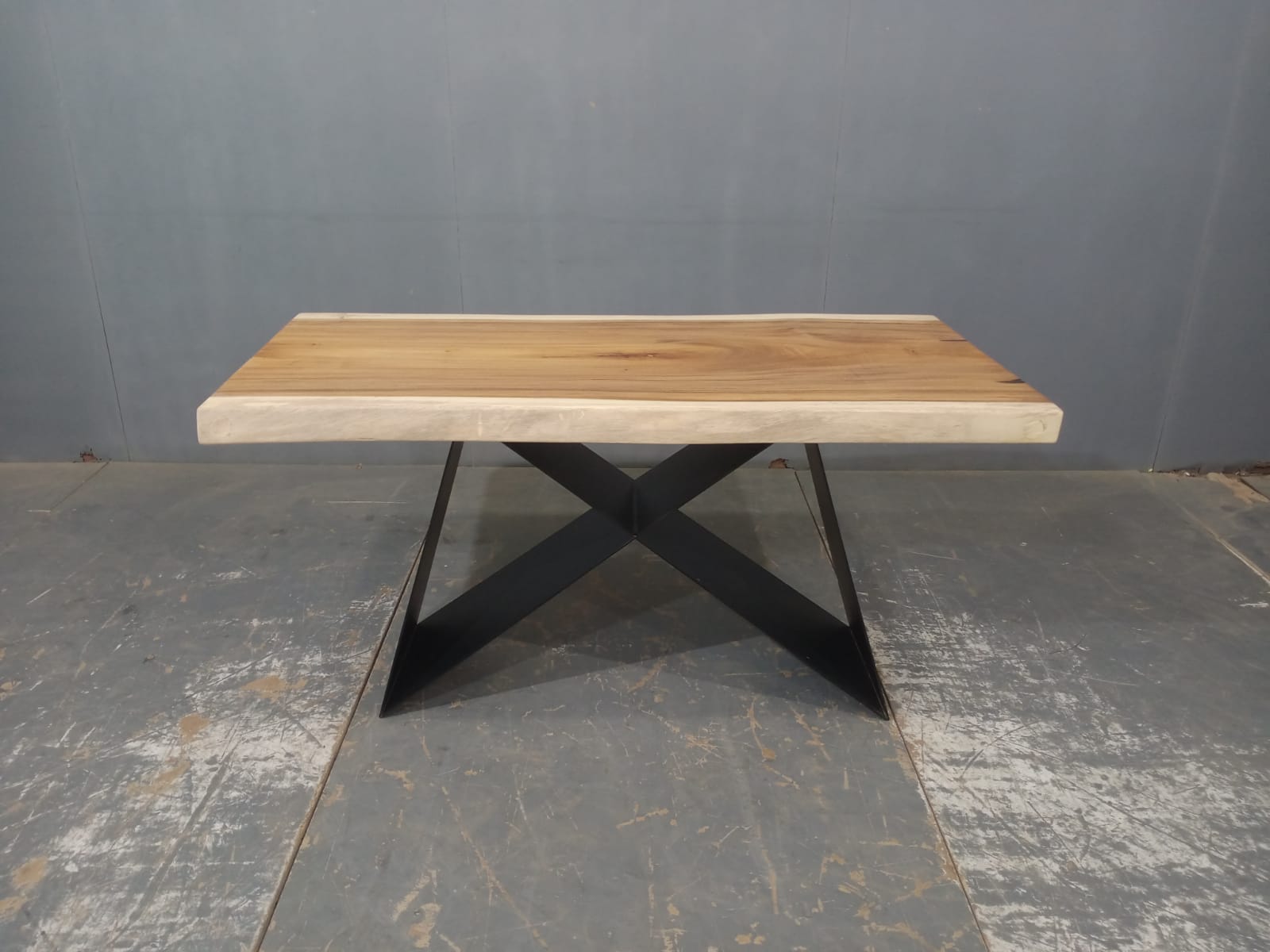 LIVE EDGE TABLES