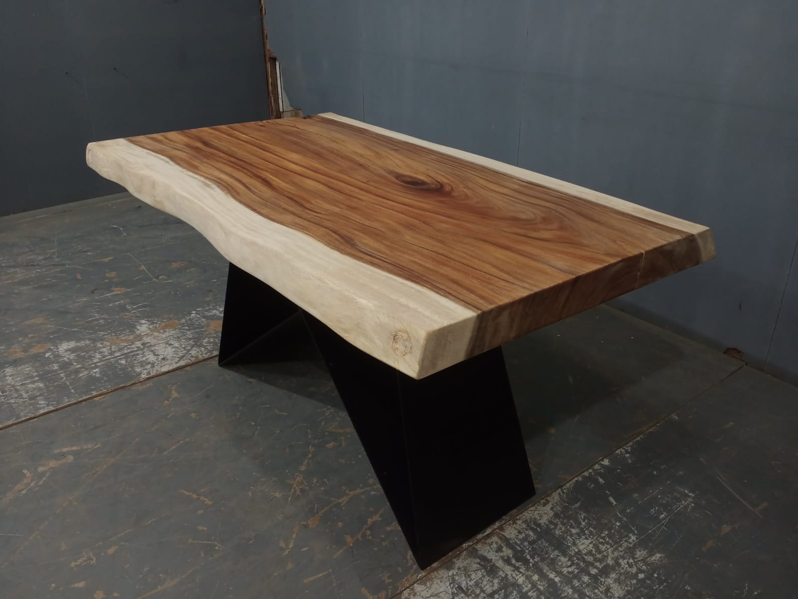 Live Edge Tables