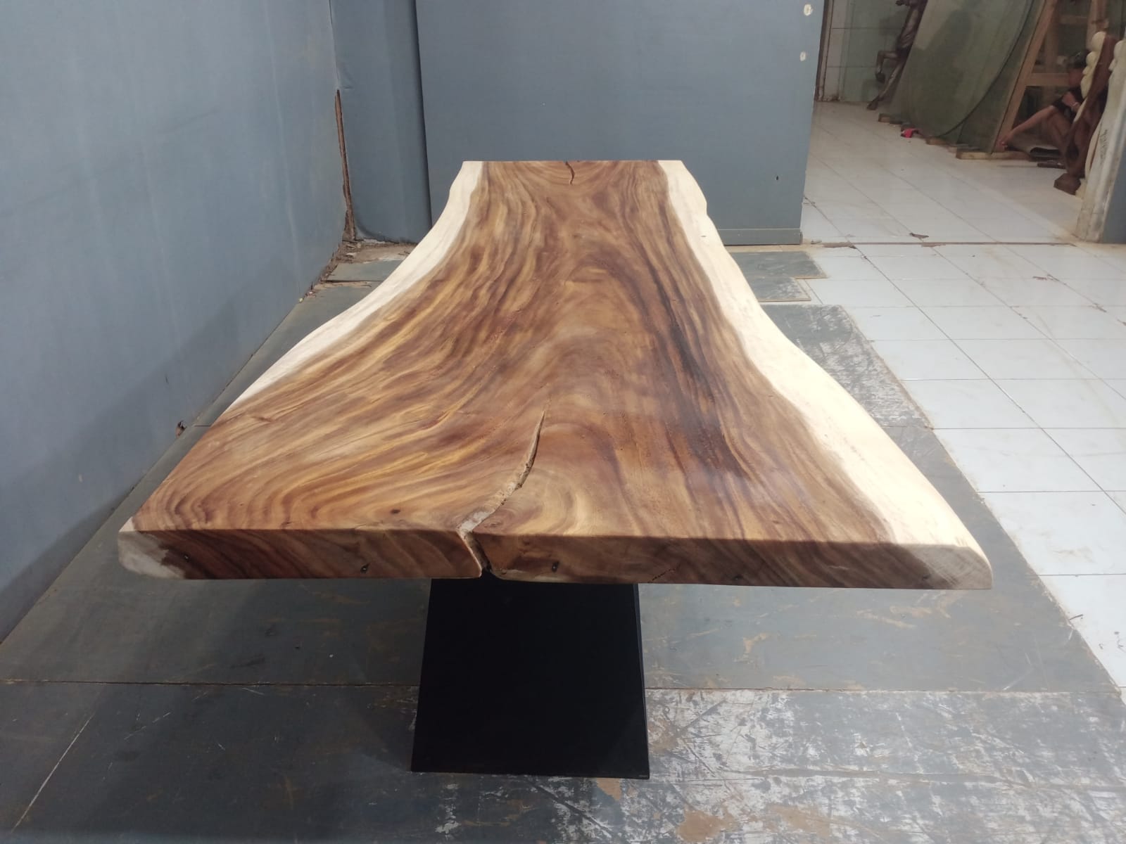 Live Edge Tables