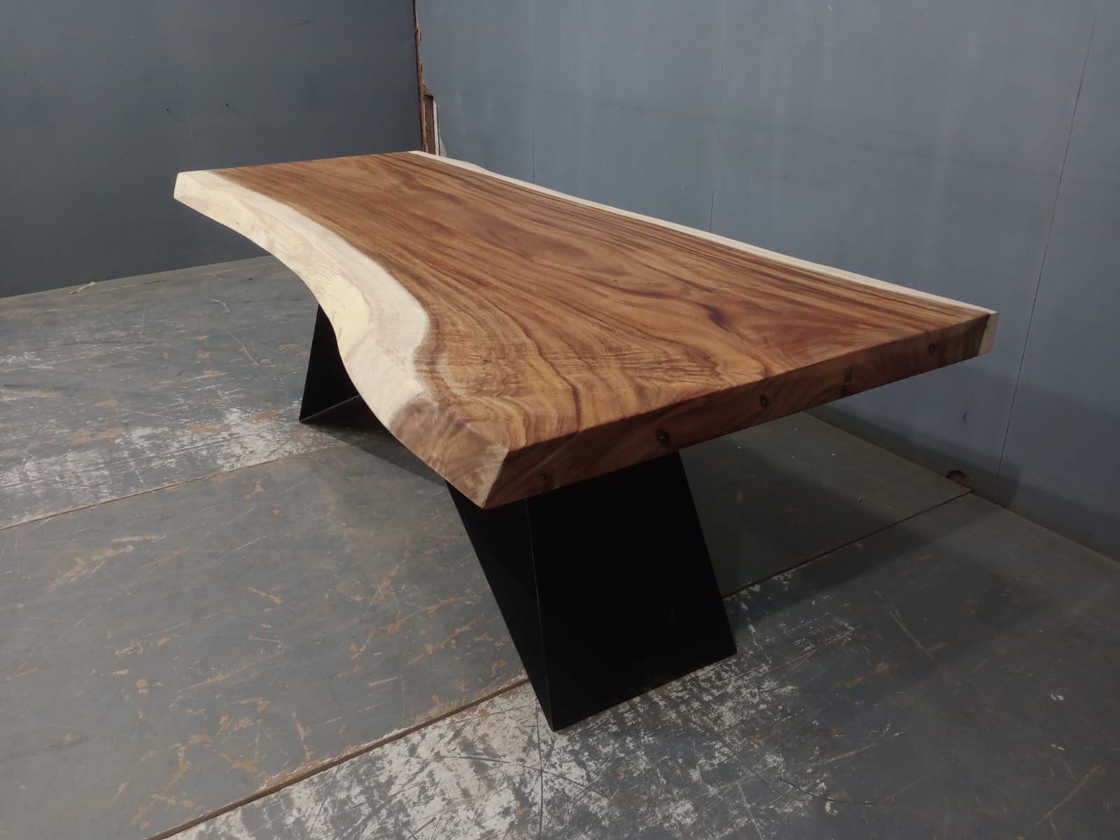 Live Edge Tables