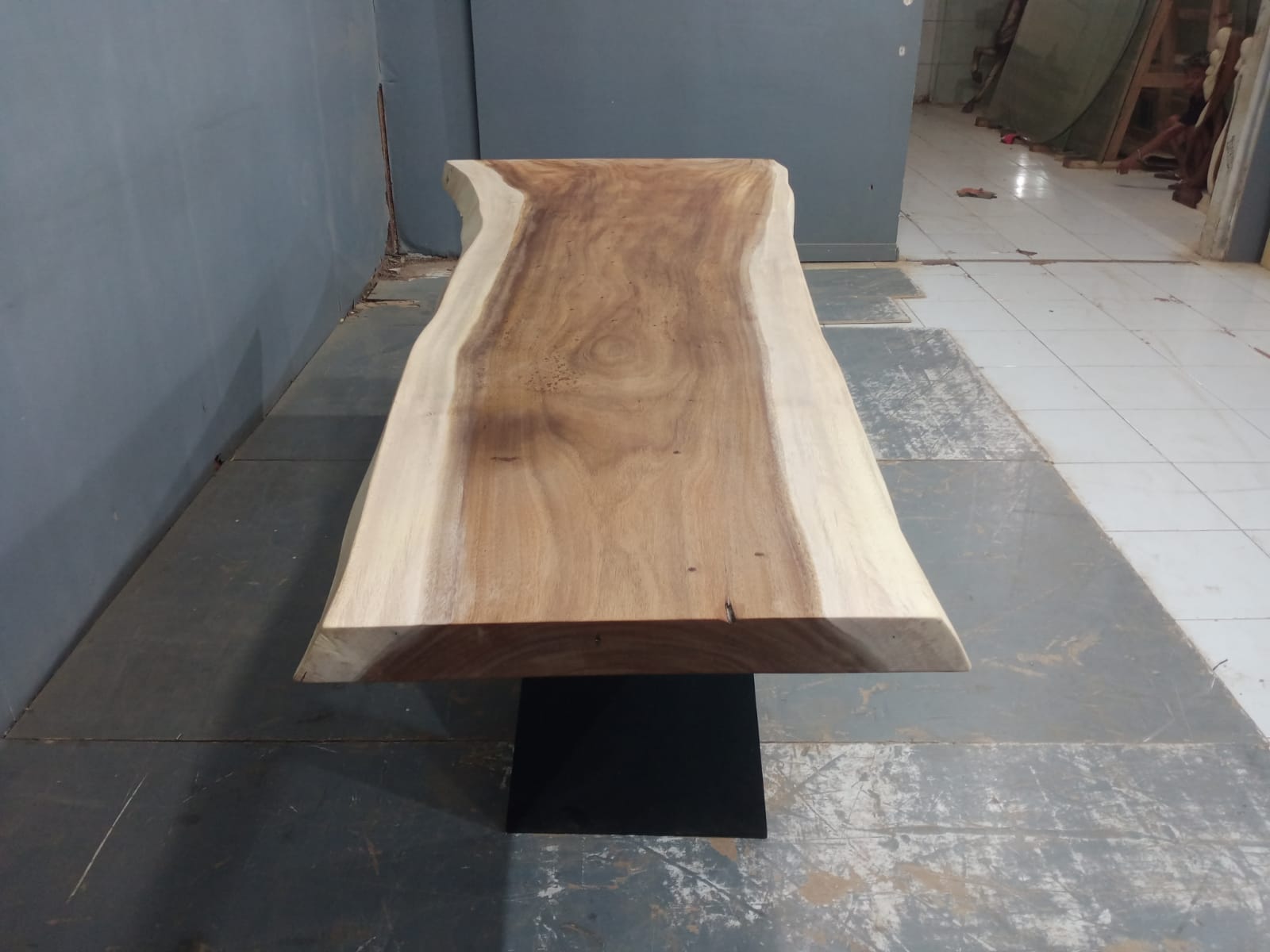 Live Edge Tables