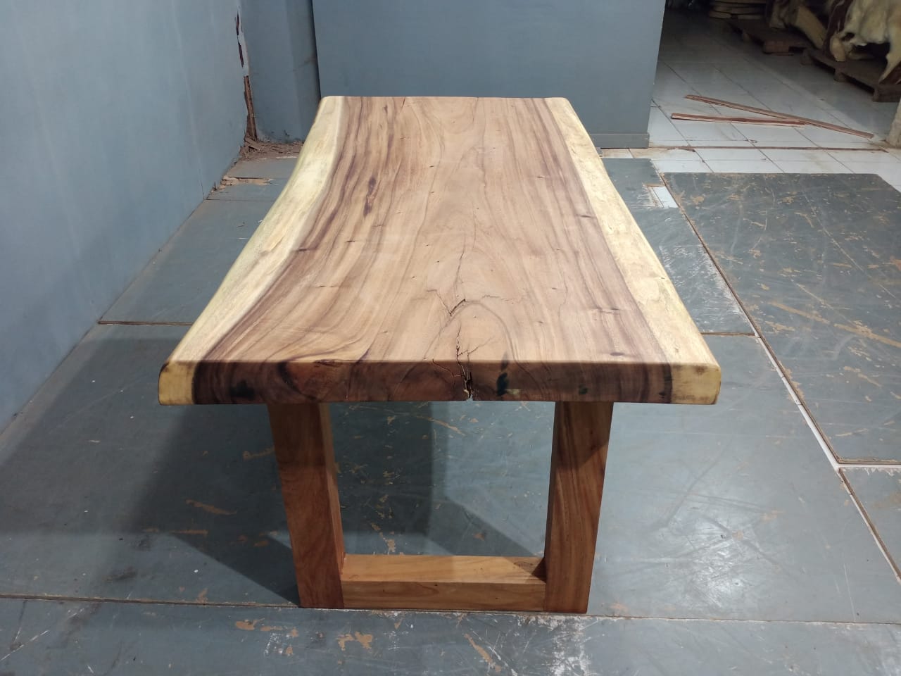 Live Edge Tables