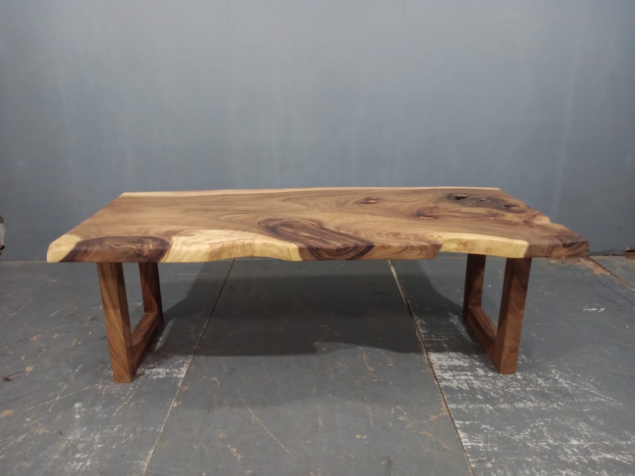 LIVE EDGE TABLES