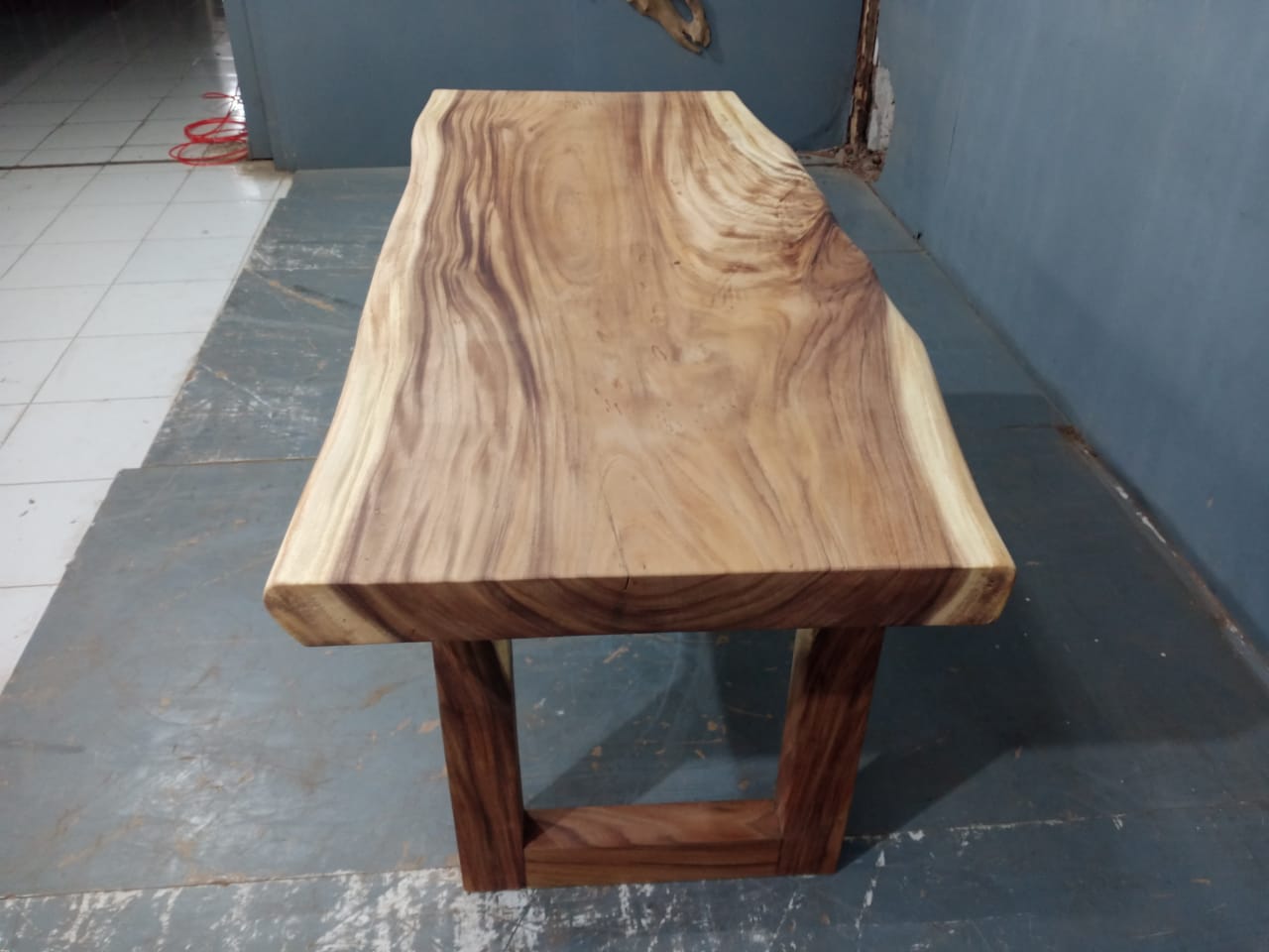 Live Edge Tables