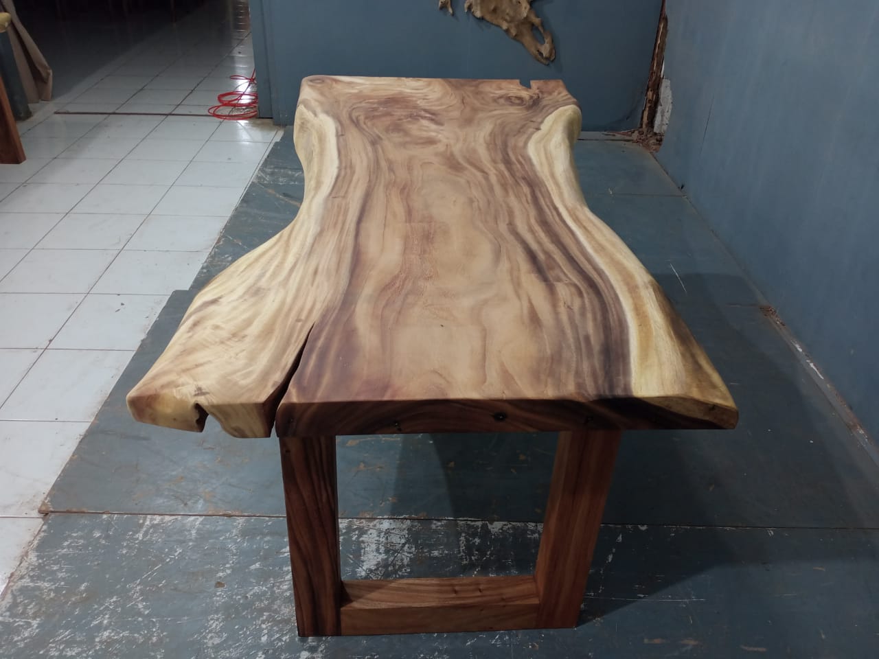 Live Edge Tables
