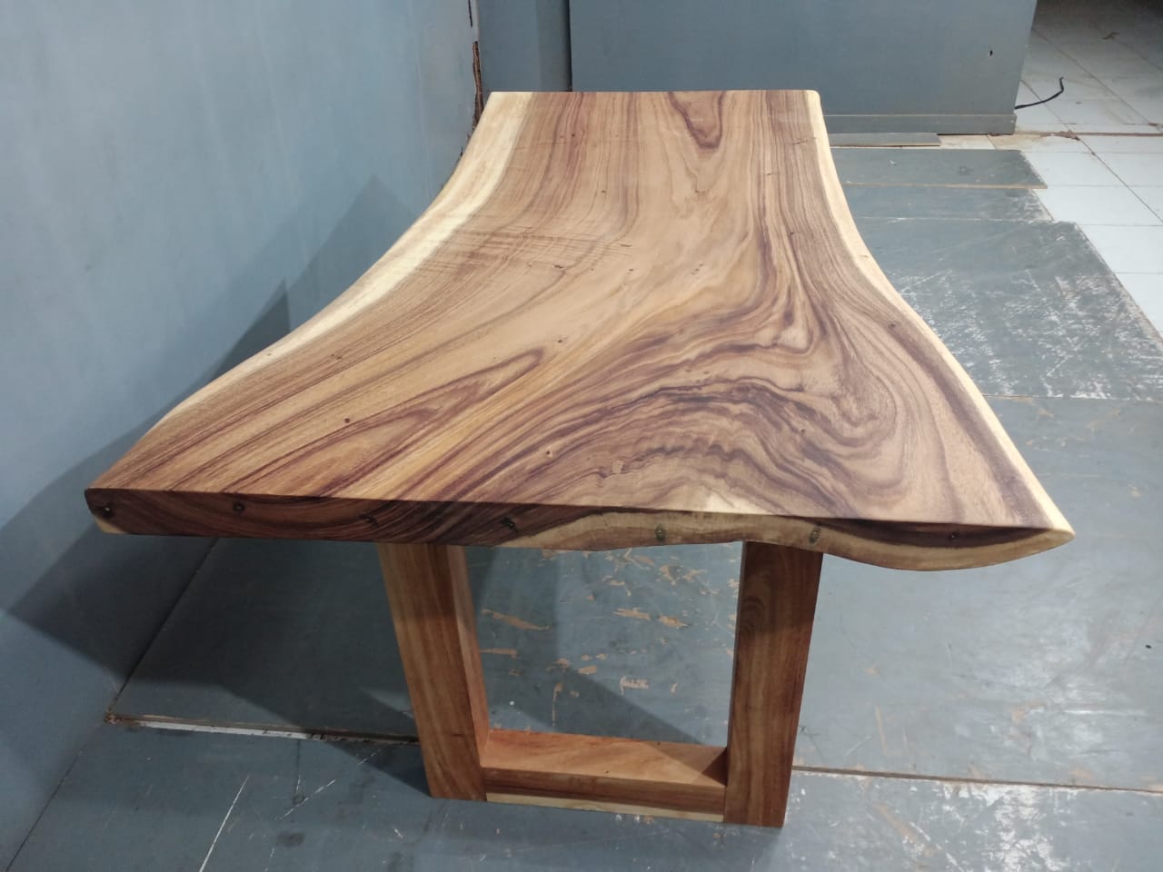 Live Edge Tables