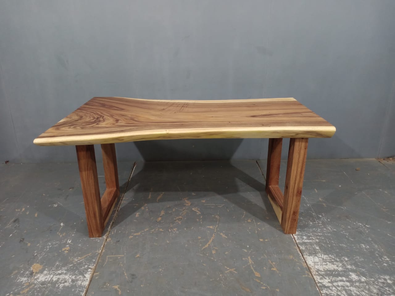 LIVE EDGE TABLES