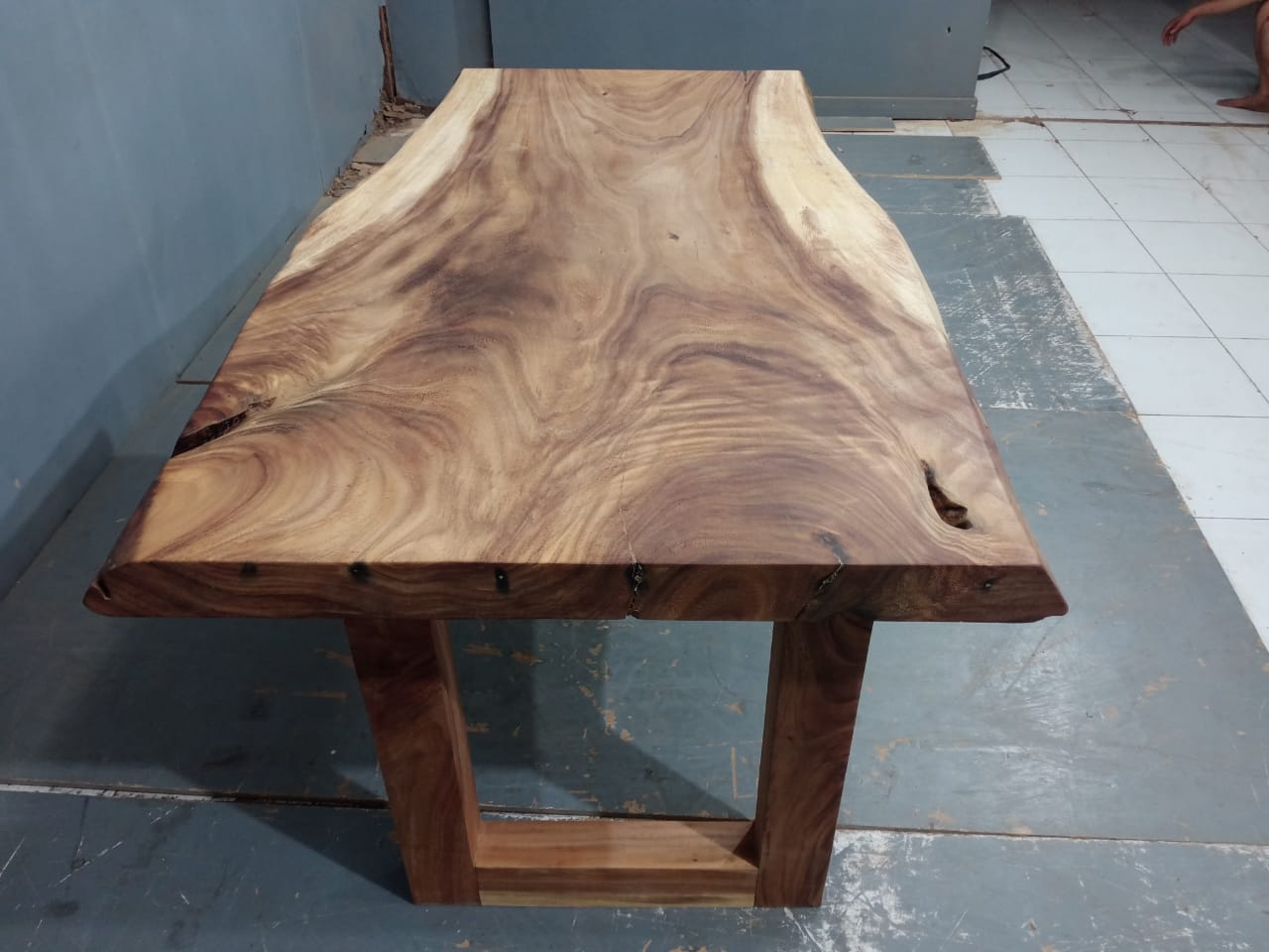 Live Edge Tables