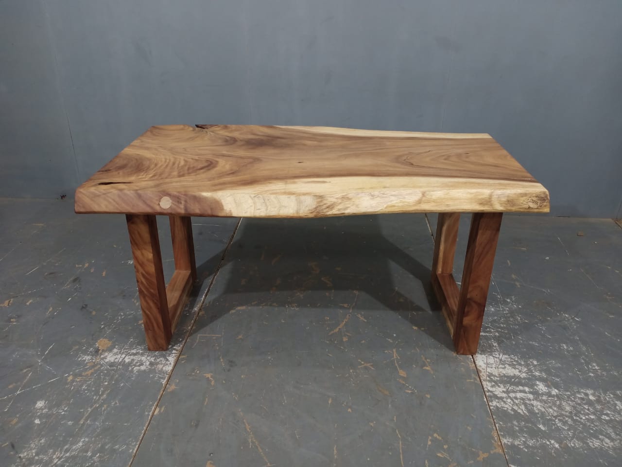 LIVE EDGE TABLES
