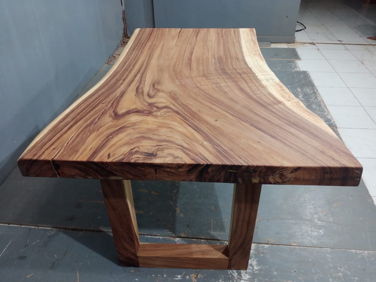 Live Edge Tables