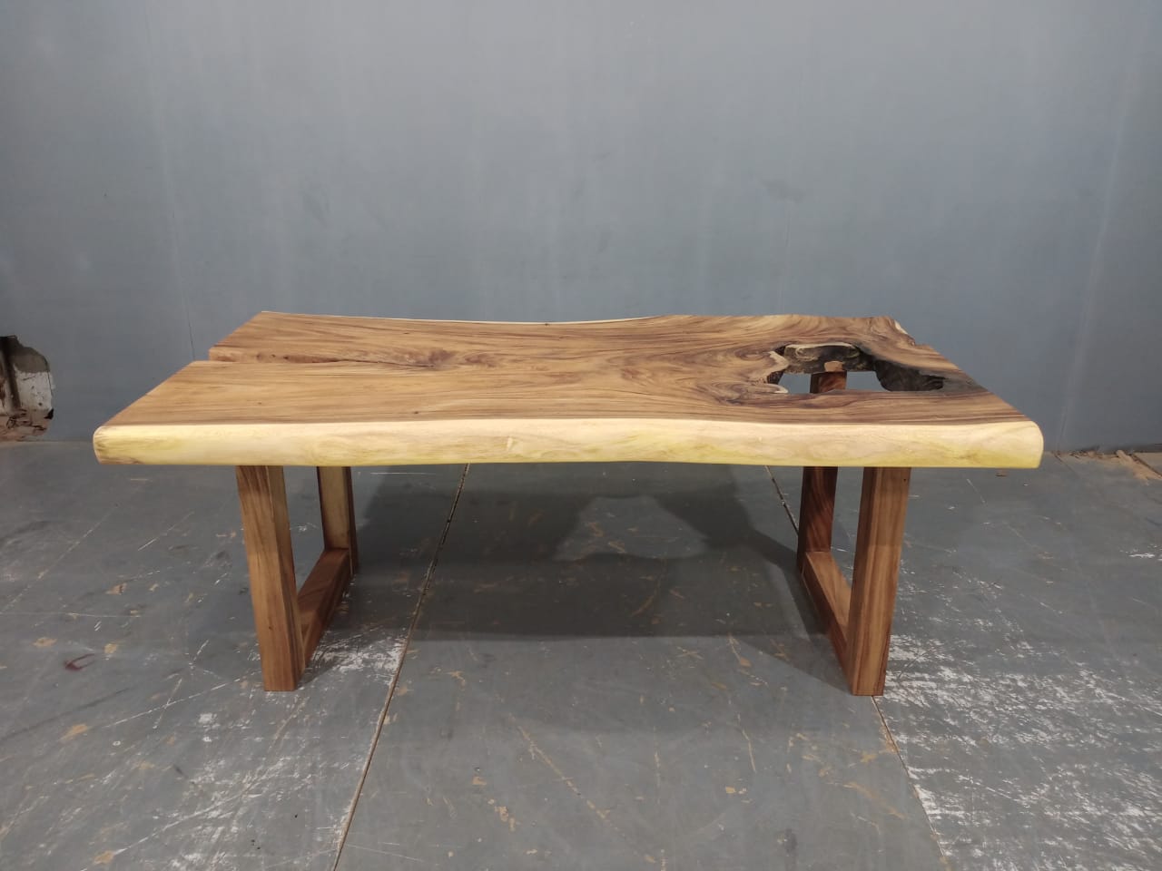 LIVE EDGE TABLES