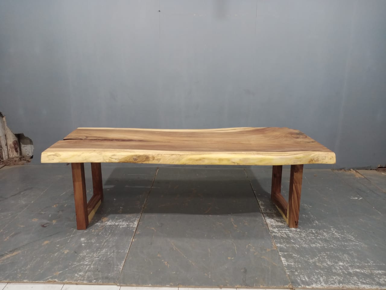 LIVE EDGE TABLES