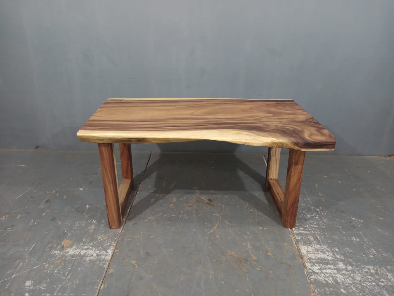 LIVE EDGE TABLES