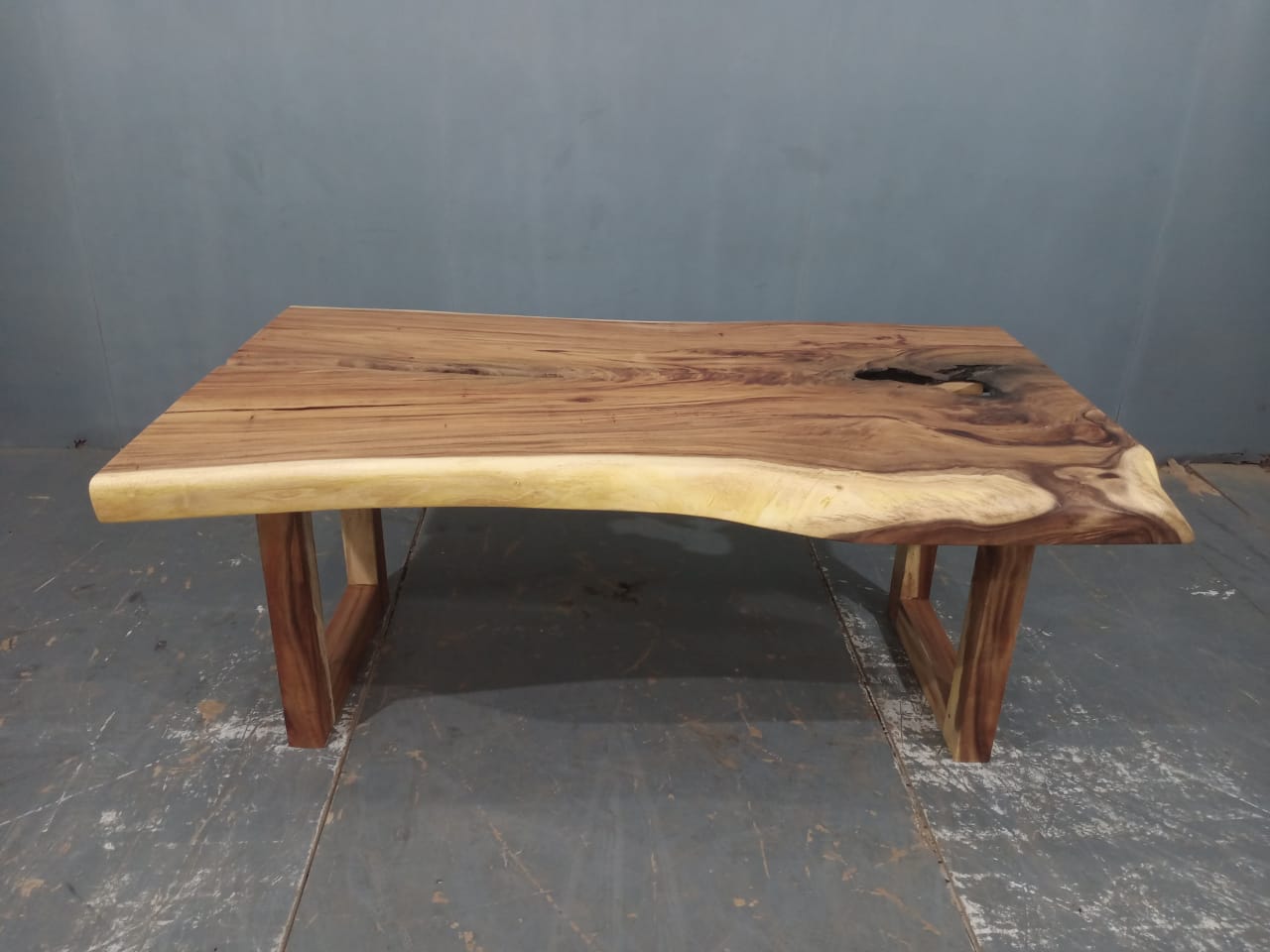 LIVE EDGE TABLES