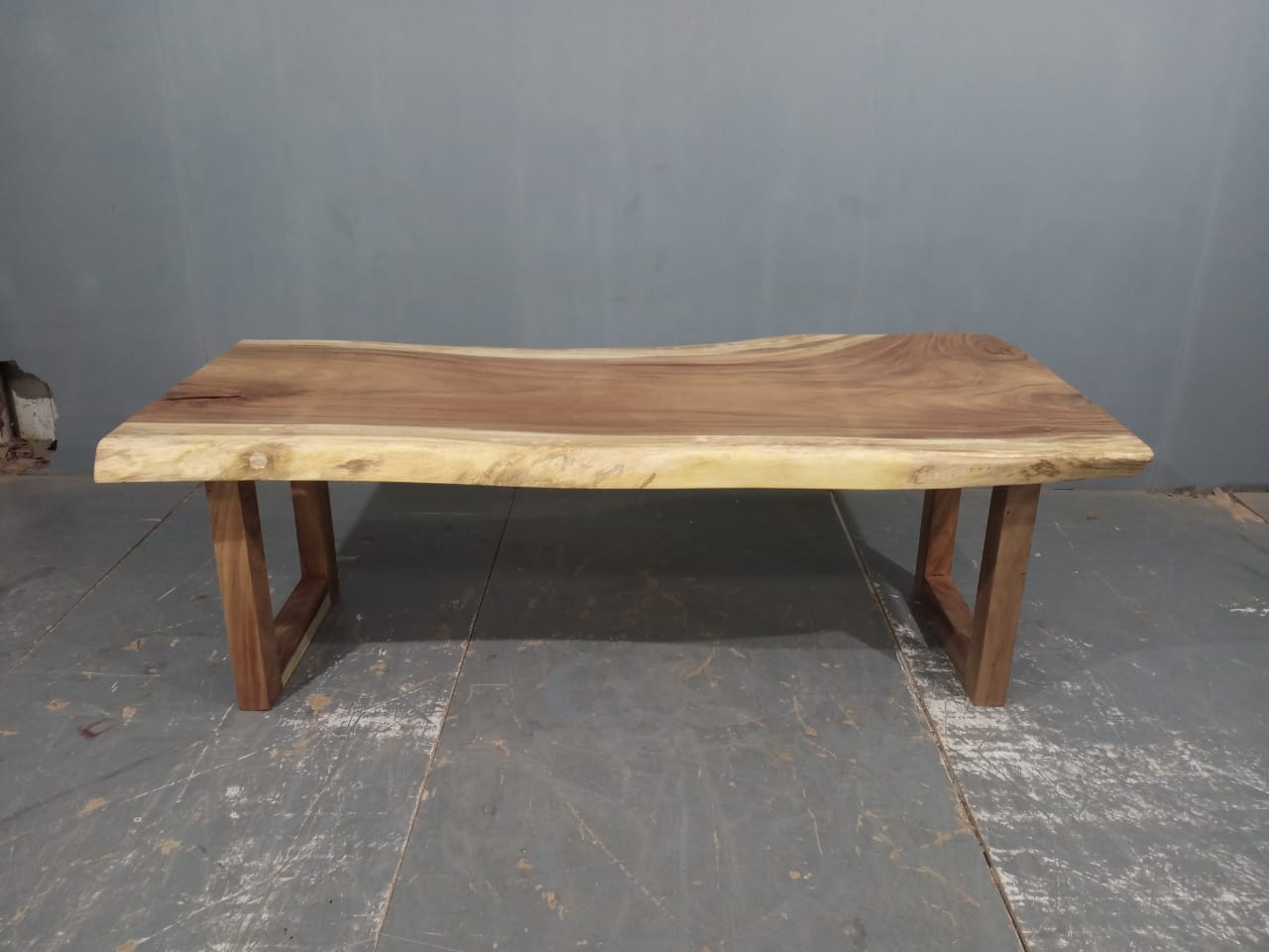 LIVE EDGE TABLES