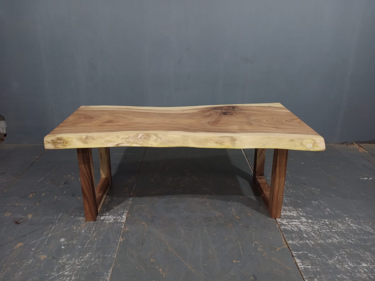 LIVE EDGE TABLES
