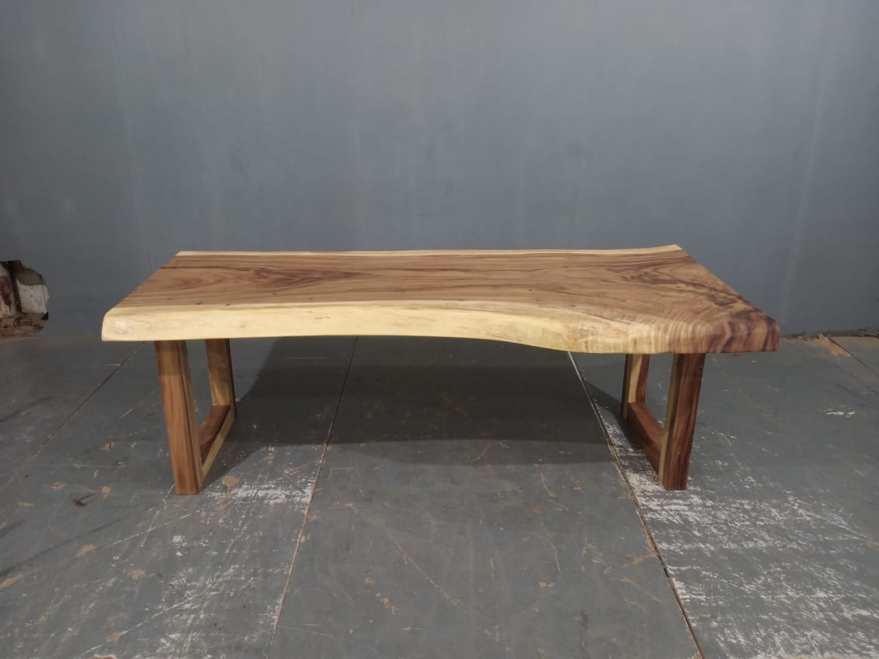 LIVE EDGE TABLES
