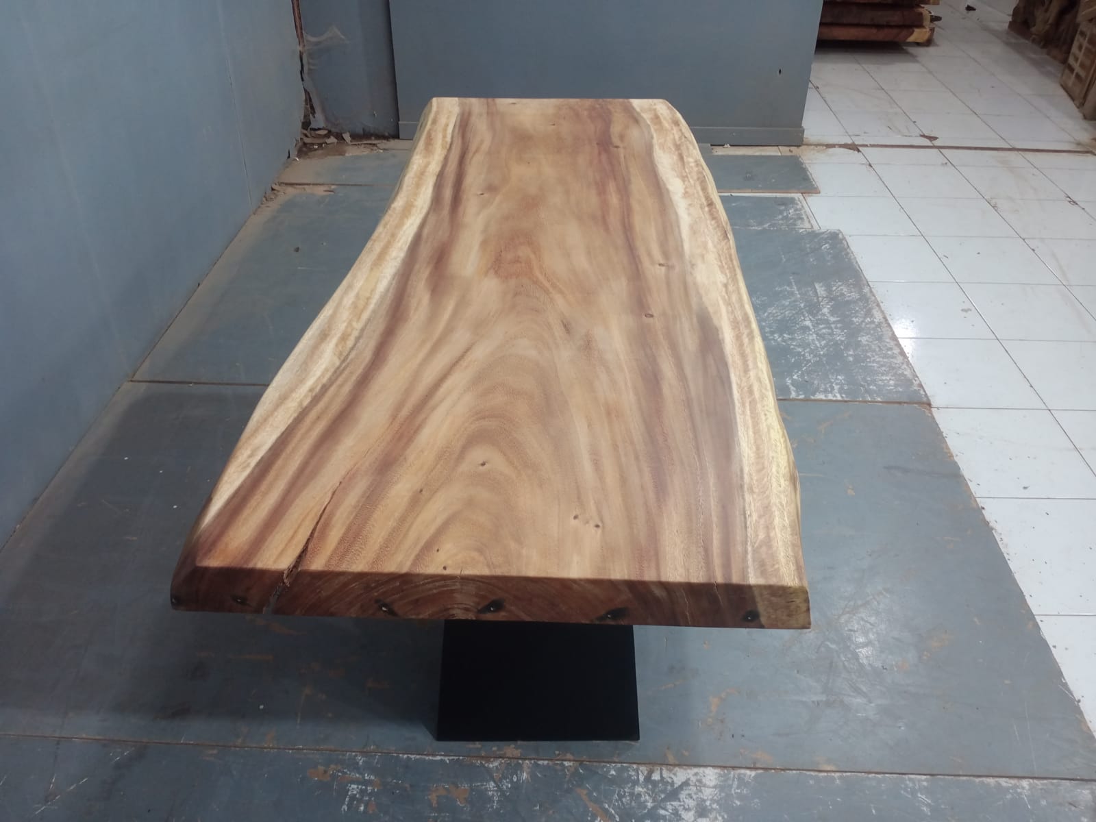Live Edge Tables