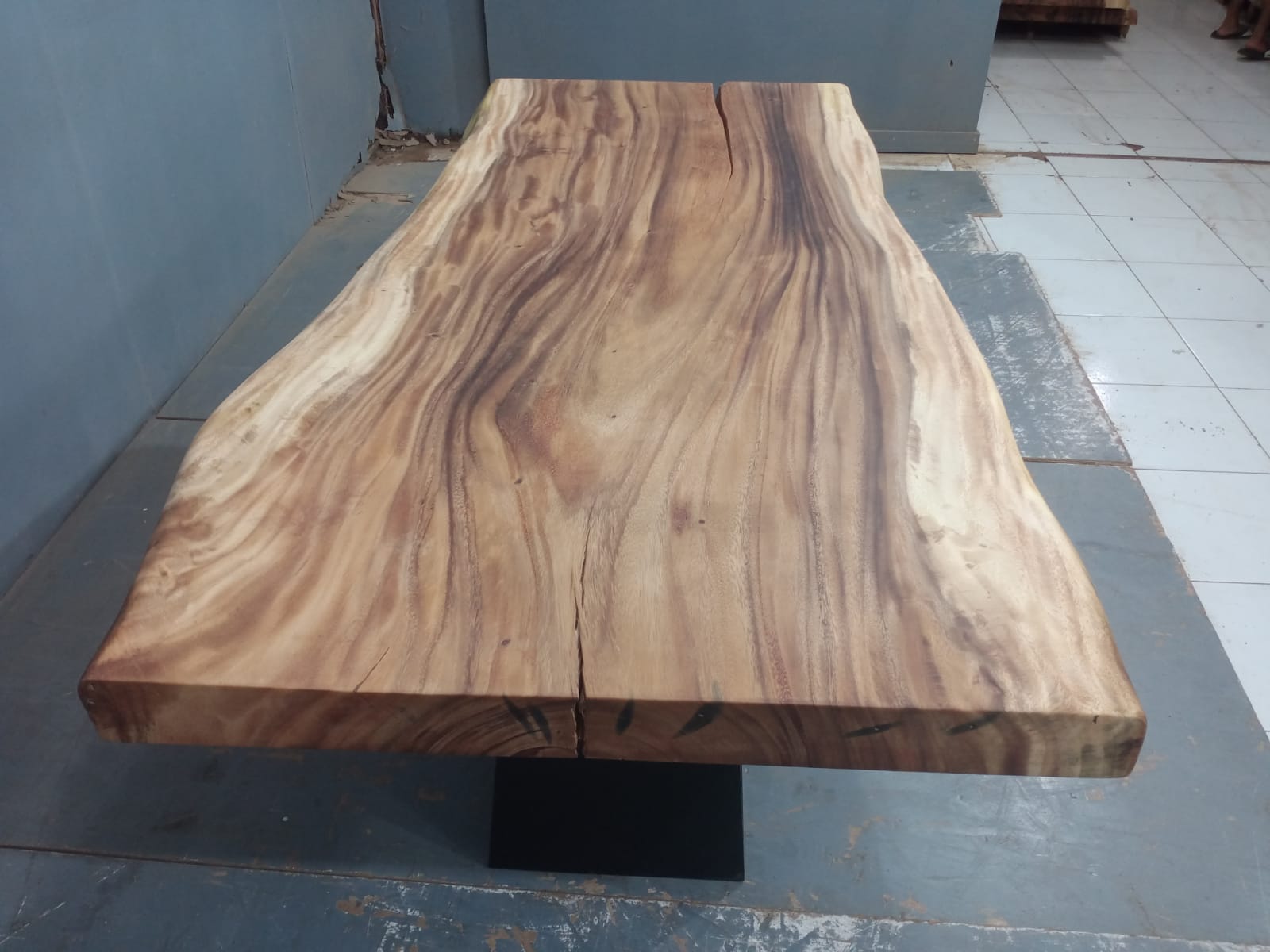 Live Edge Tables