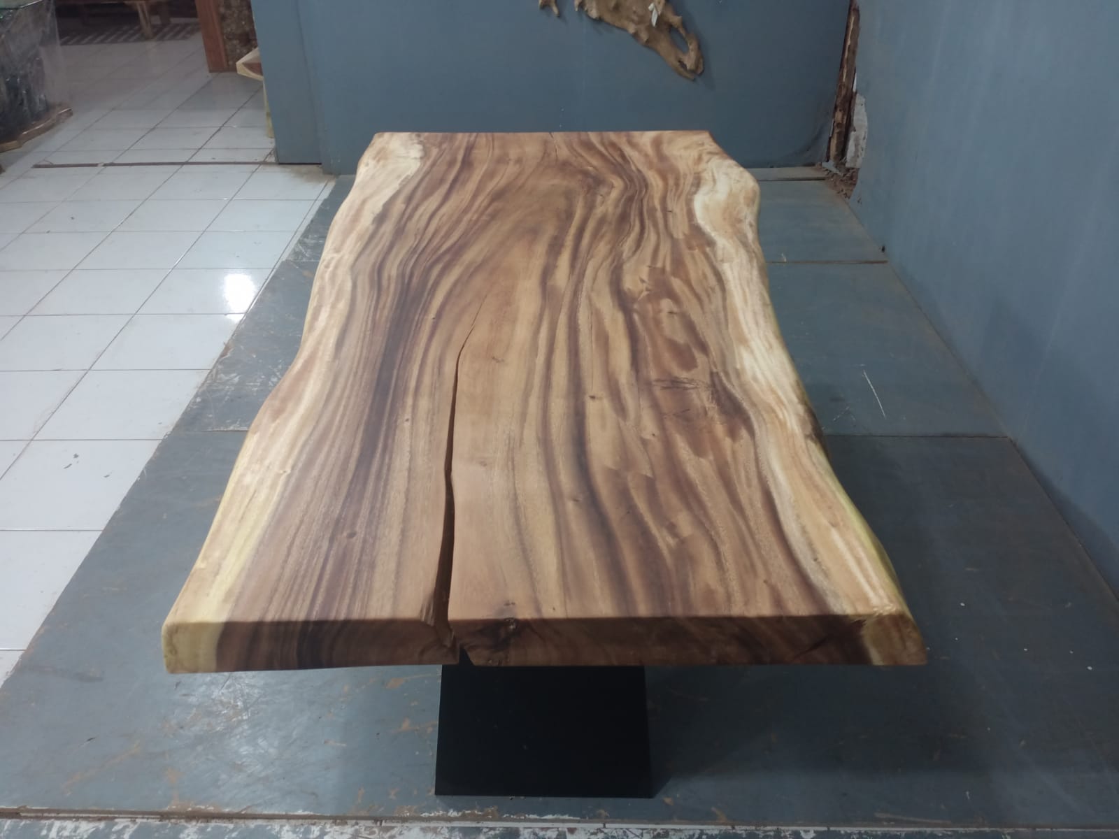 Live Edge Tables