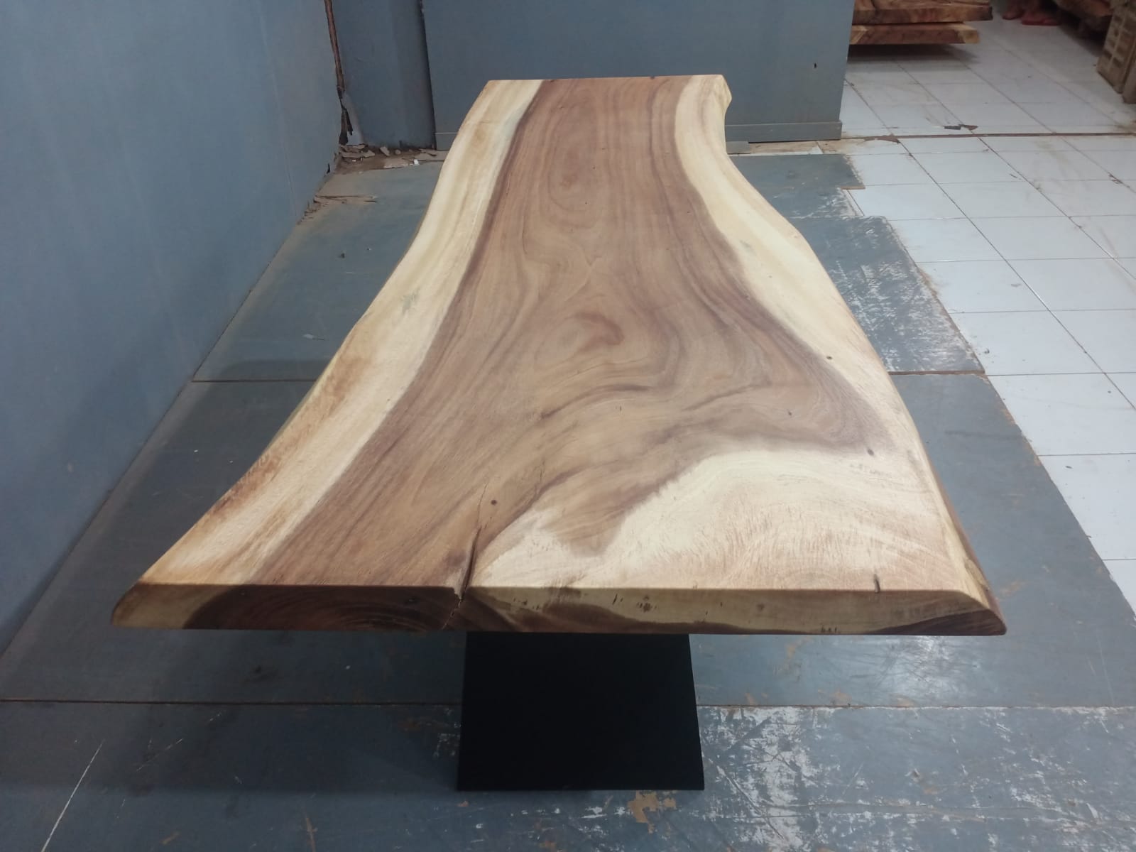 Live Edge Tables