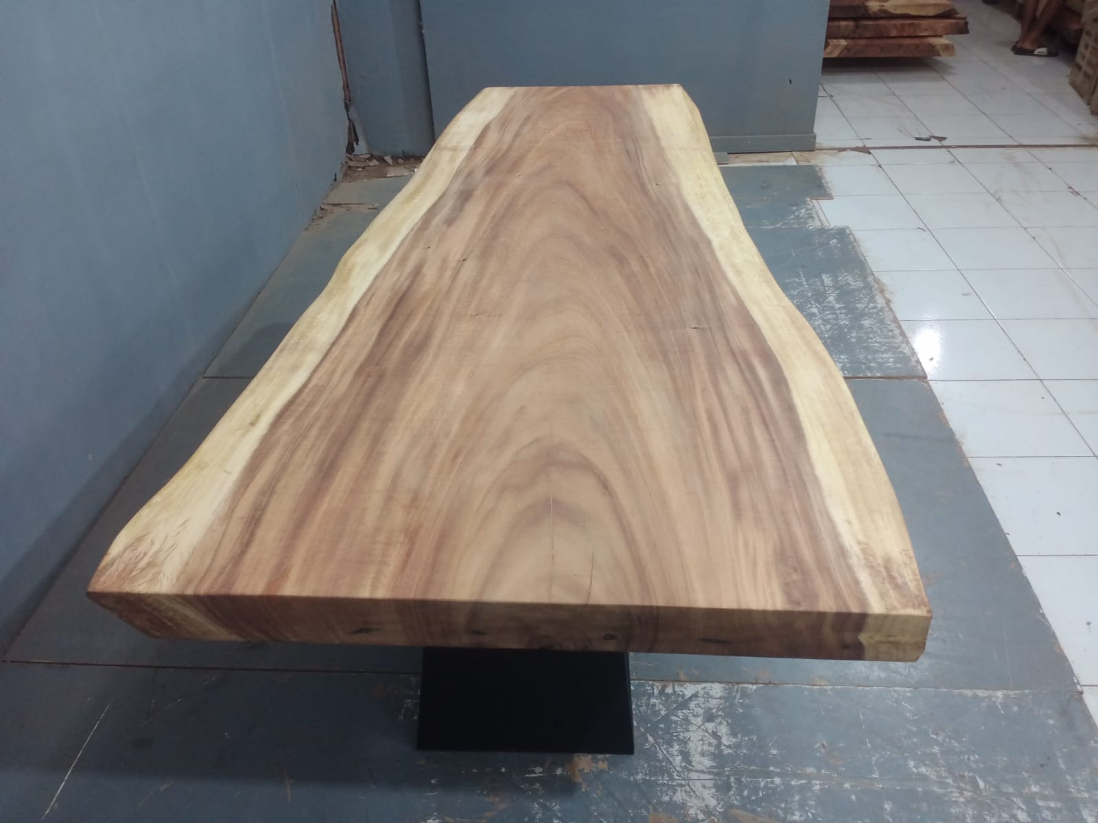 Live Edge Tables