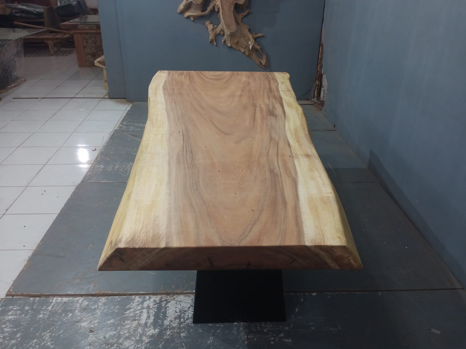 Live Edge Tables