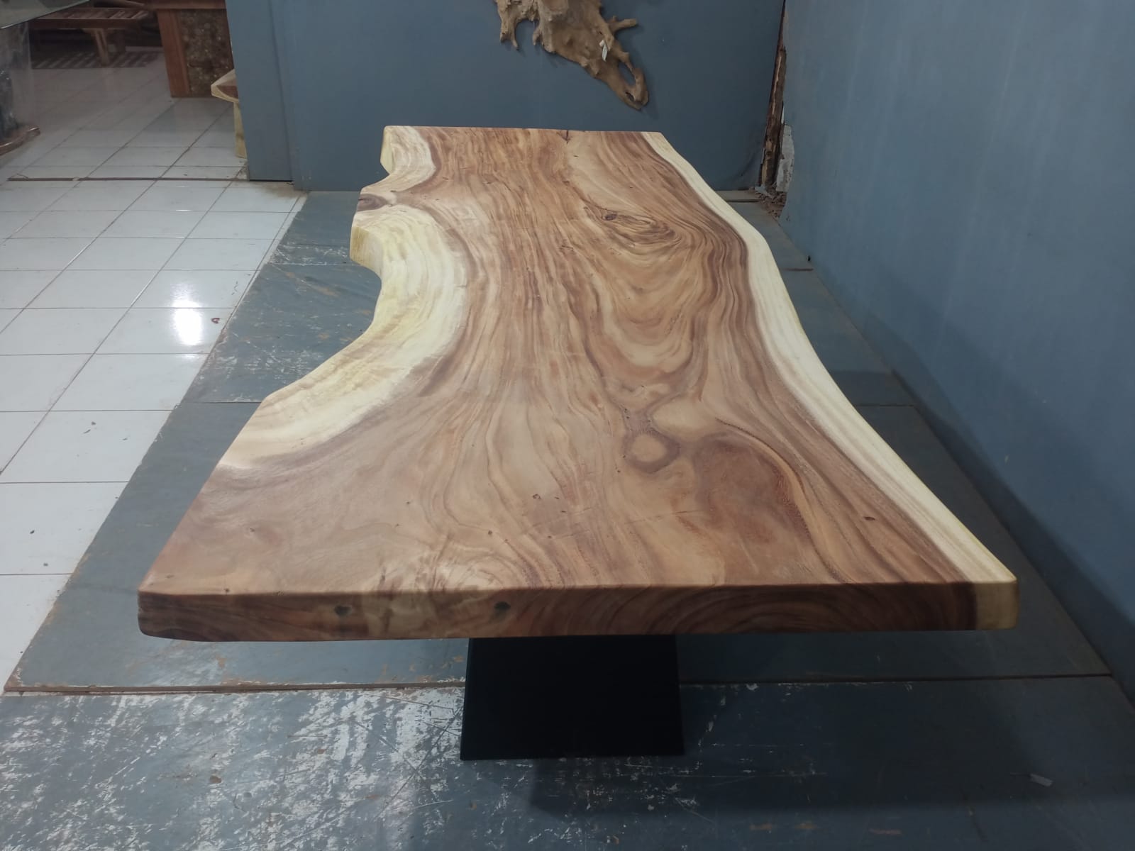 Live Edge Tables