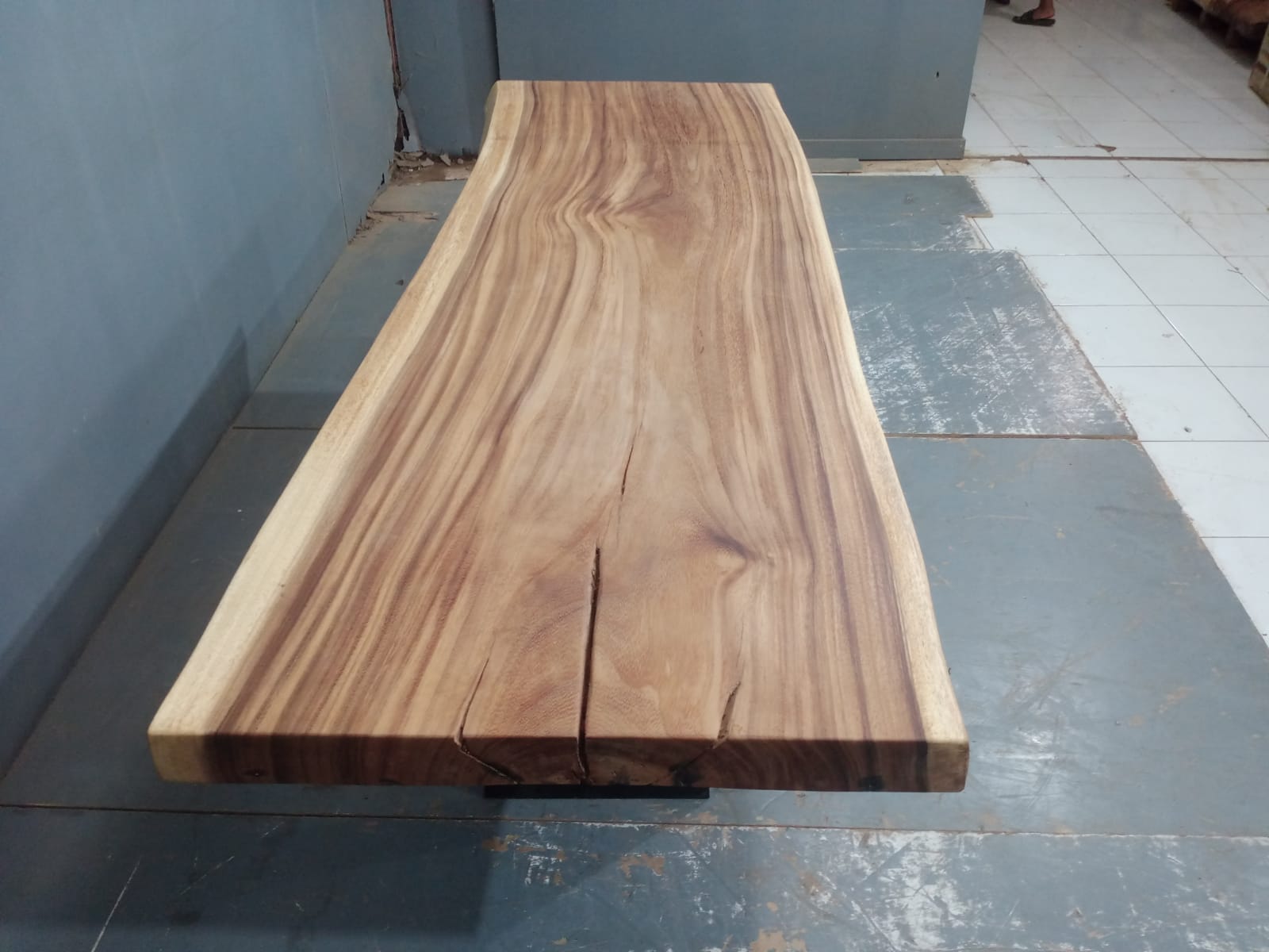 Live Edge Tables