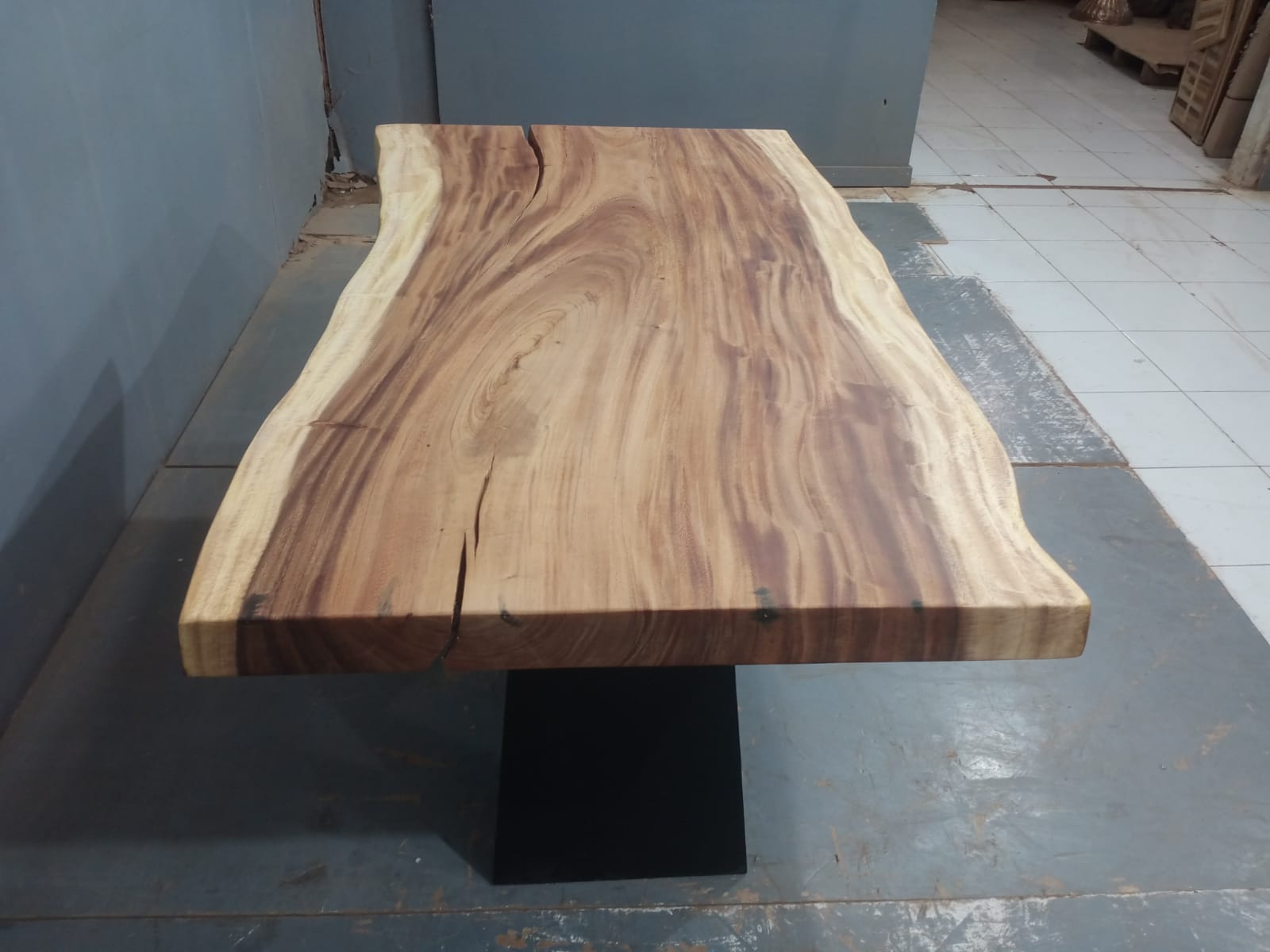 Live Edge Tables