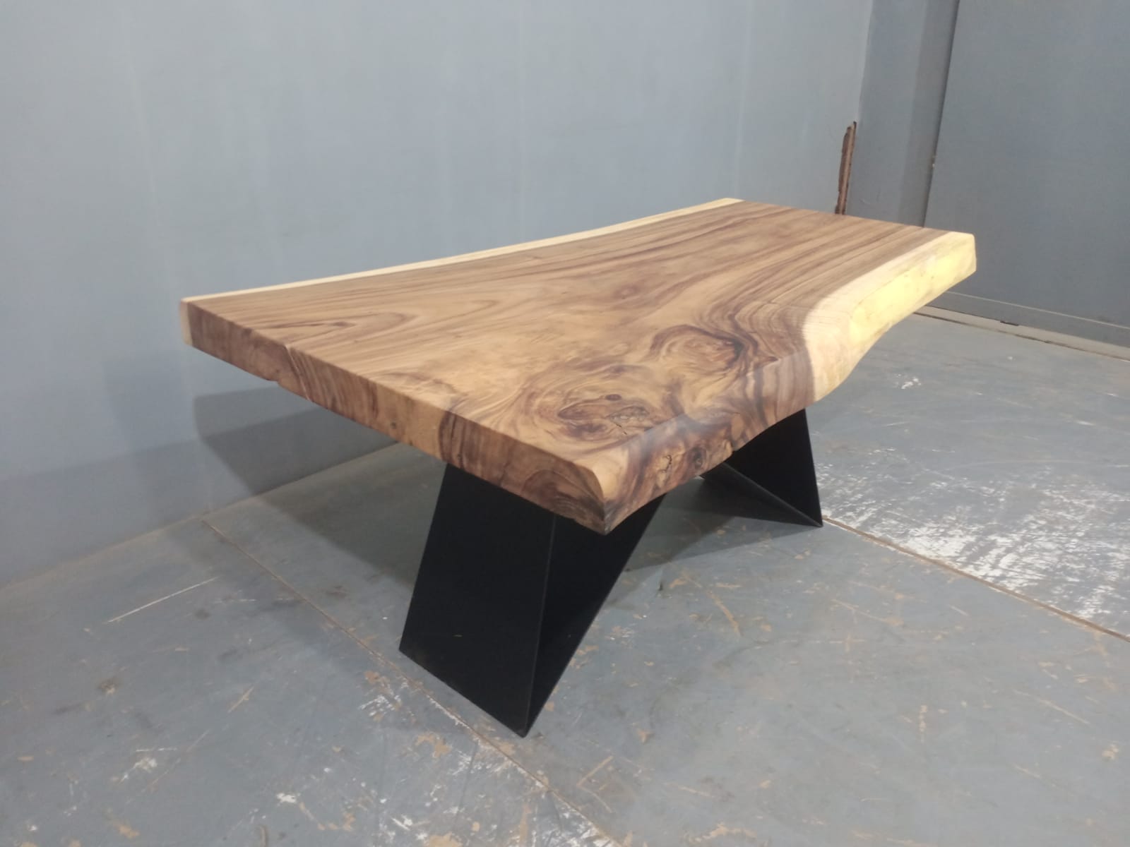 Live Edge Tables