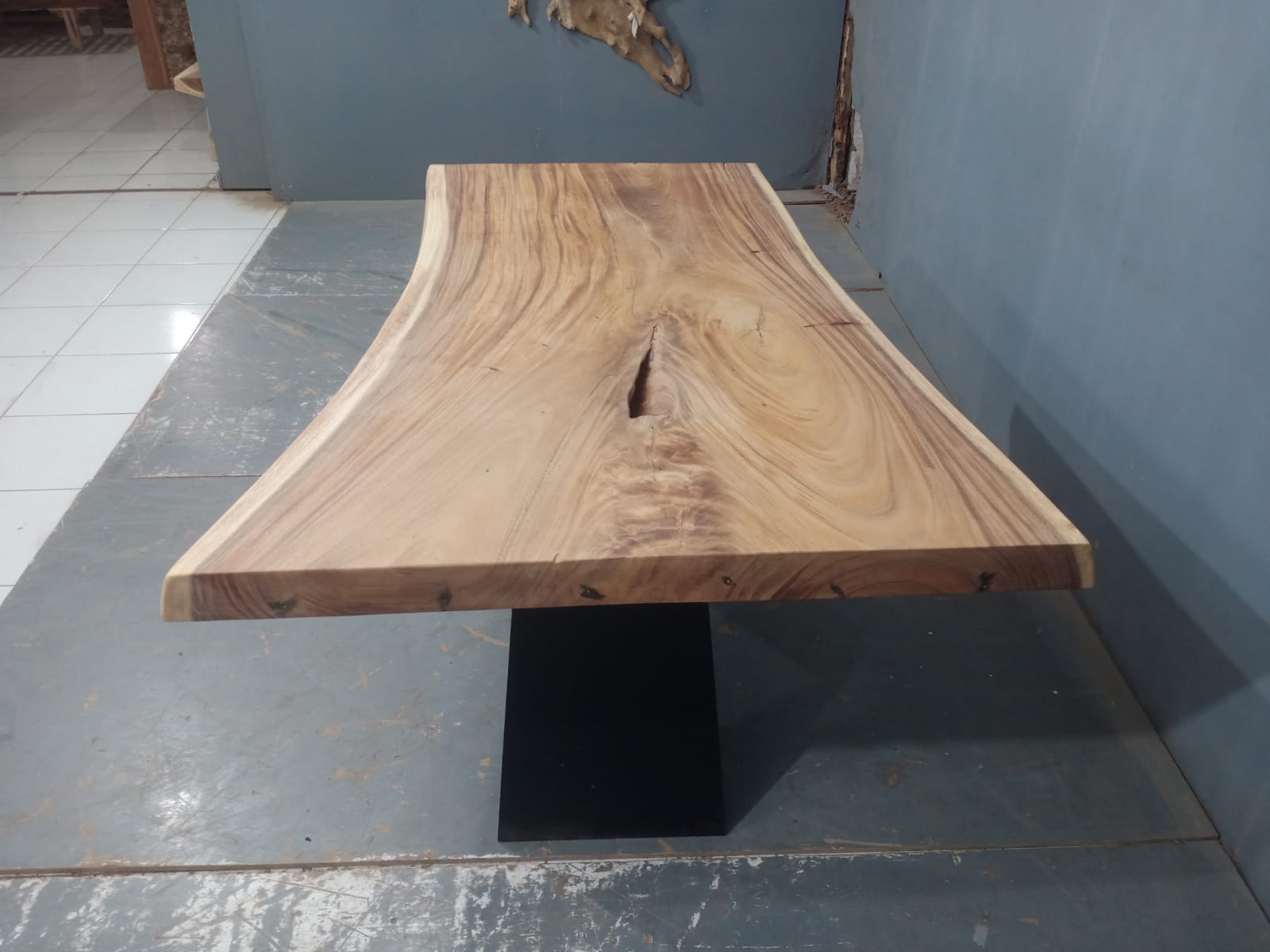 Live Edge Tables