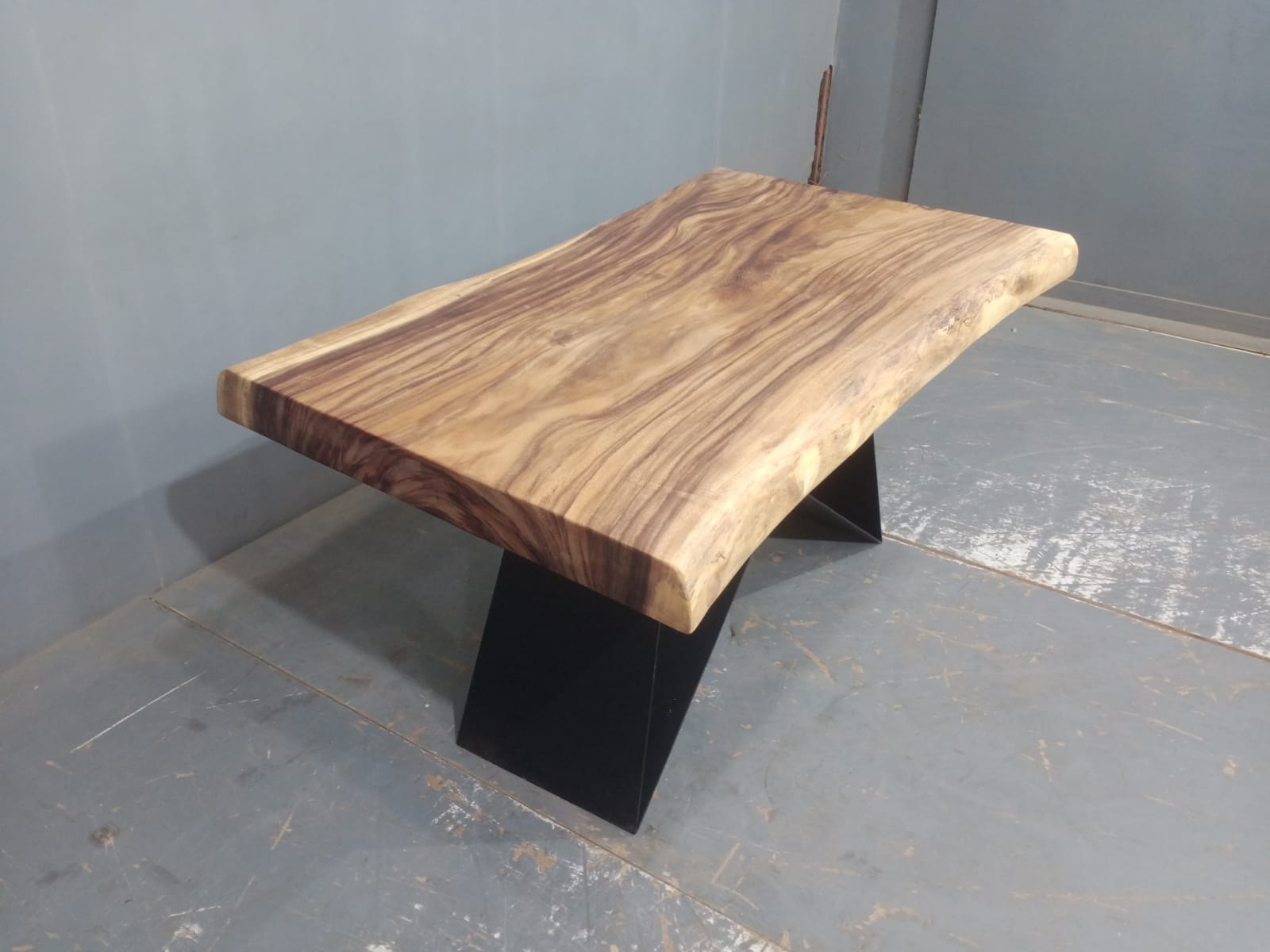 Live Edge Tables