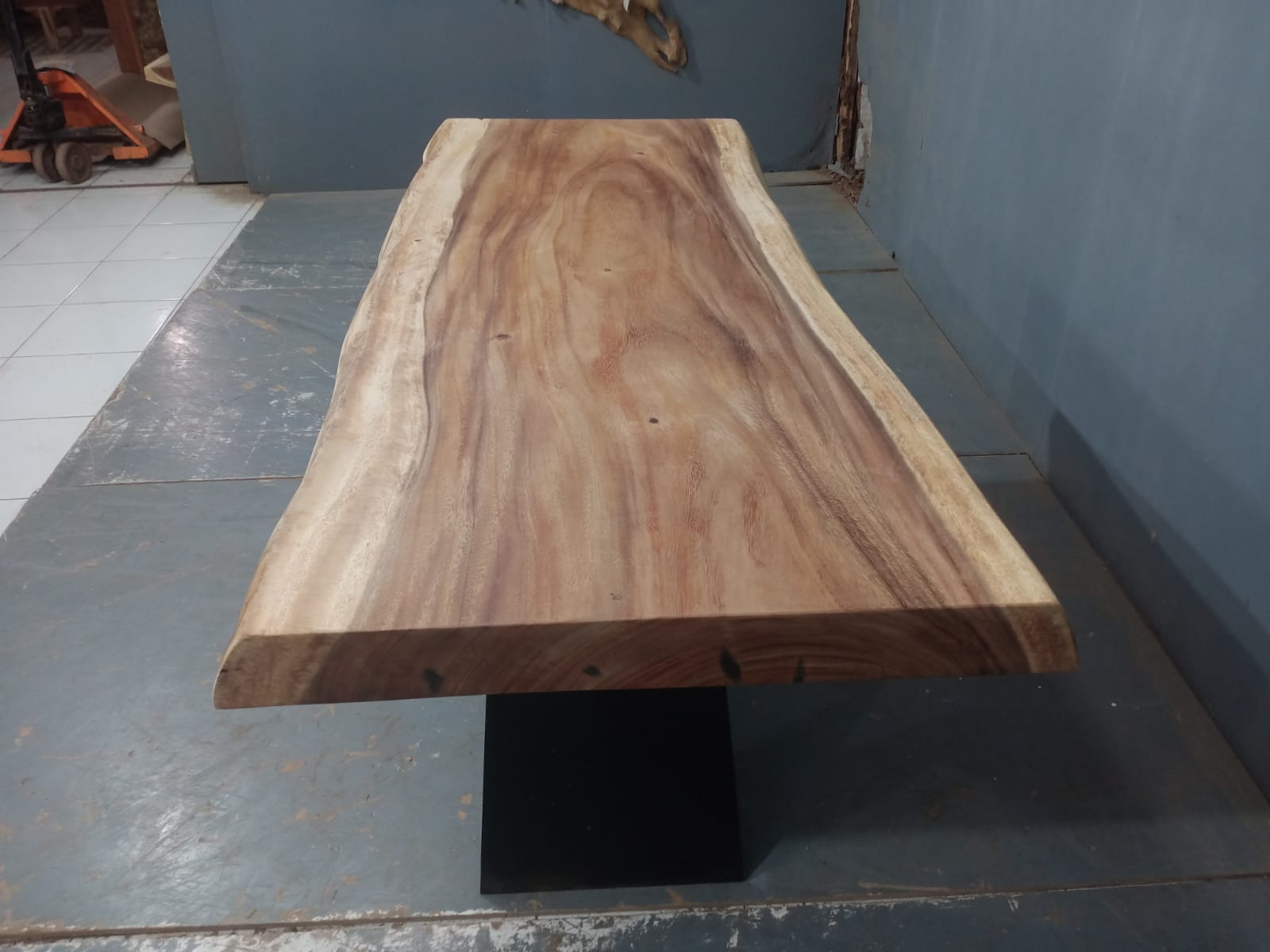 Live Edge Tables